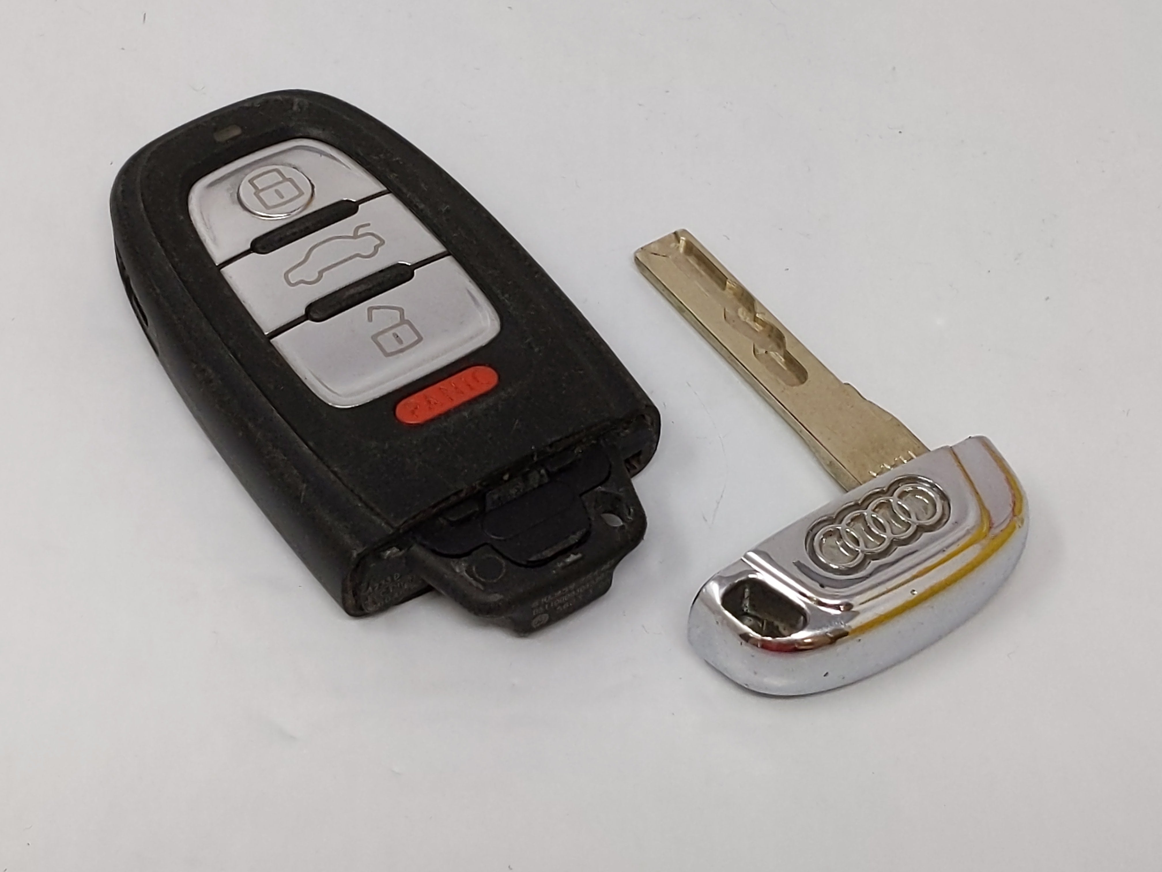 2009-2012 Audi S4 Keyless Entry Remote Y2fbs802 8t0.959.754.Ad 4 Buttons - Oemusedautoparts1.com