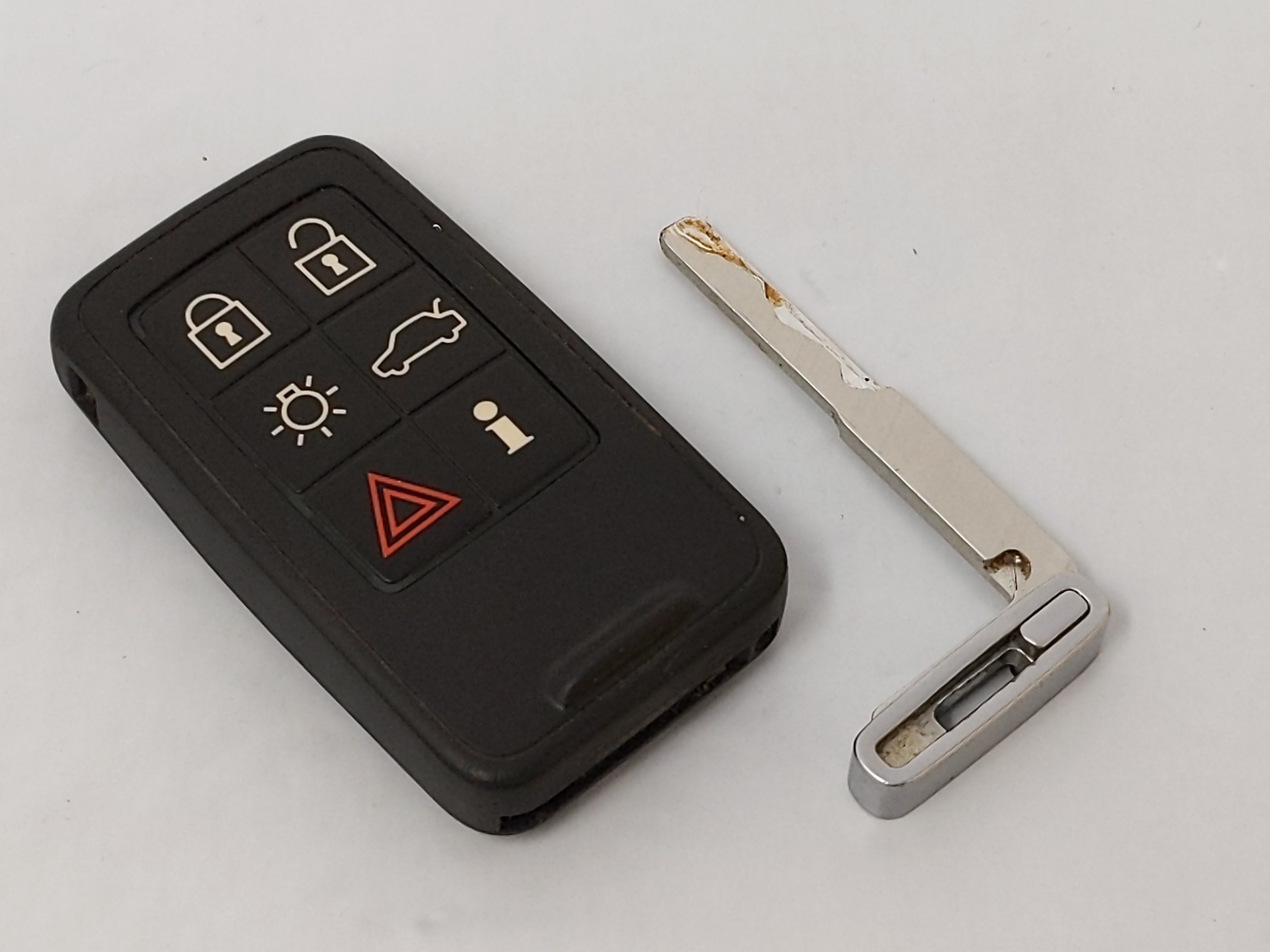 2010-2013 Volvo Xc60 Keyless Entry Remote Kr55wk49266 8676874 6 Buttons - Oemusedautoparts1.com