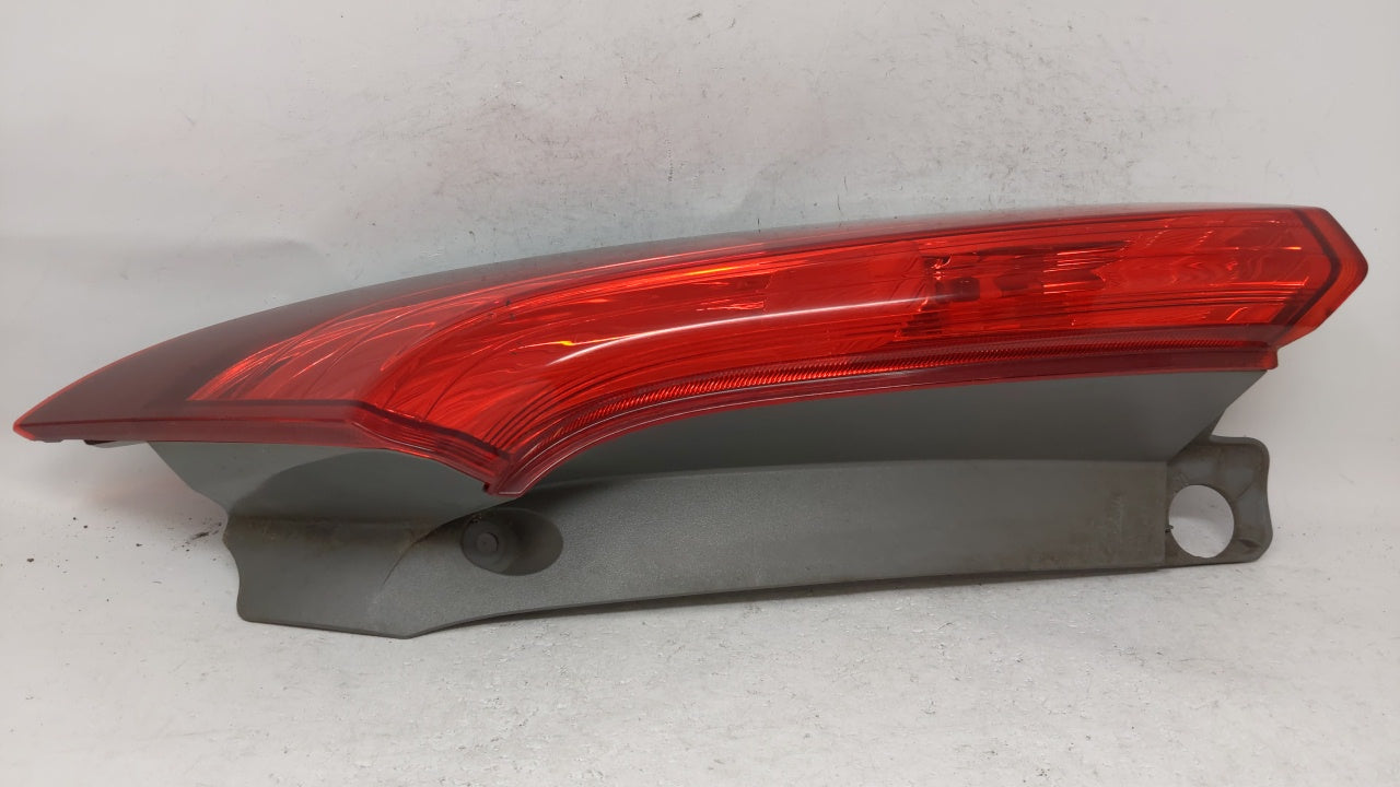 2012-2014 Honda Cr-V Tail Light Assembly Passenger Right OEM Fits 2012 2013 2014 OEM Used Auto Parts - Oemusedautoparts1.com