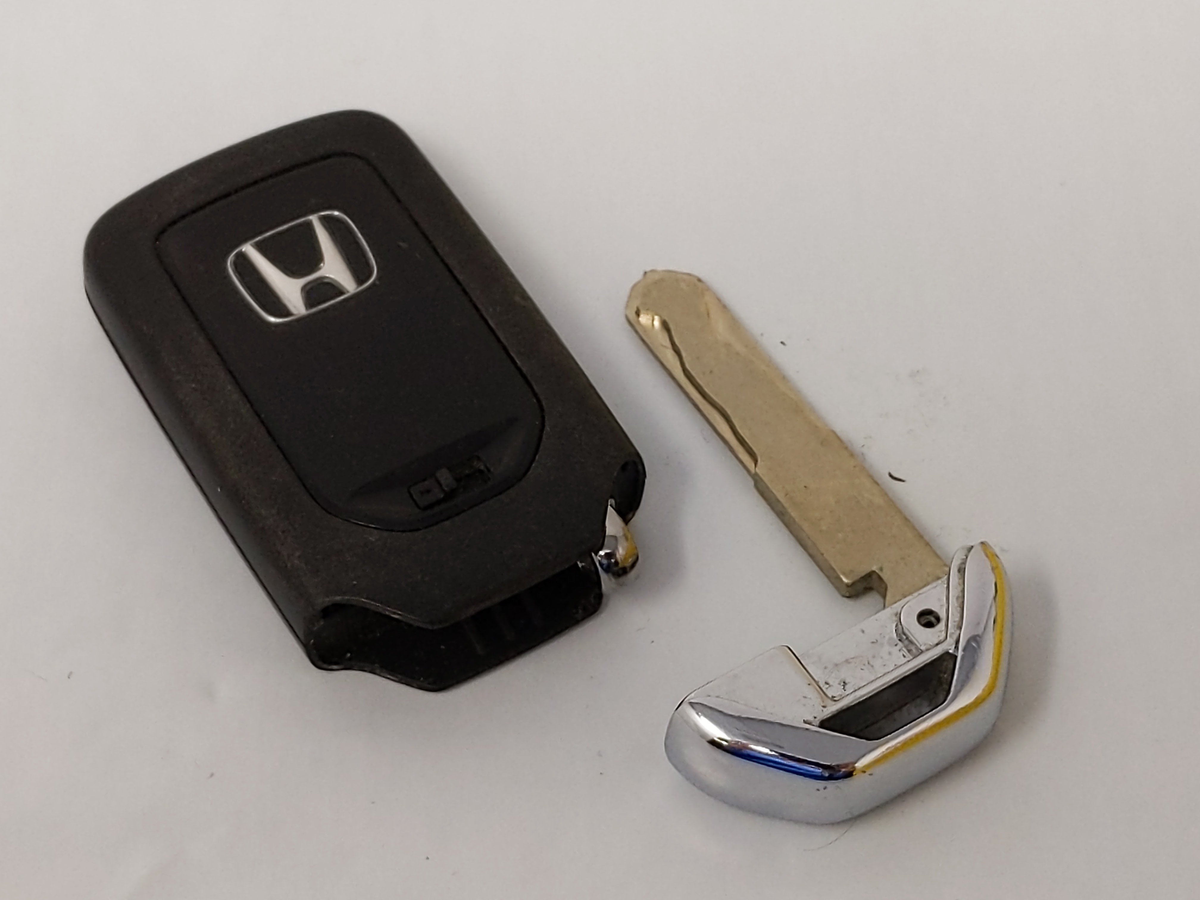 Honda Accord Keyless Entry Remote Fob ACJ932HK1210A 4 buttons - Oemusedautoparts1.com