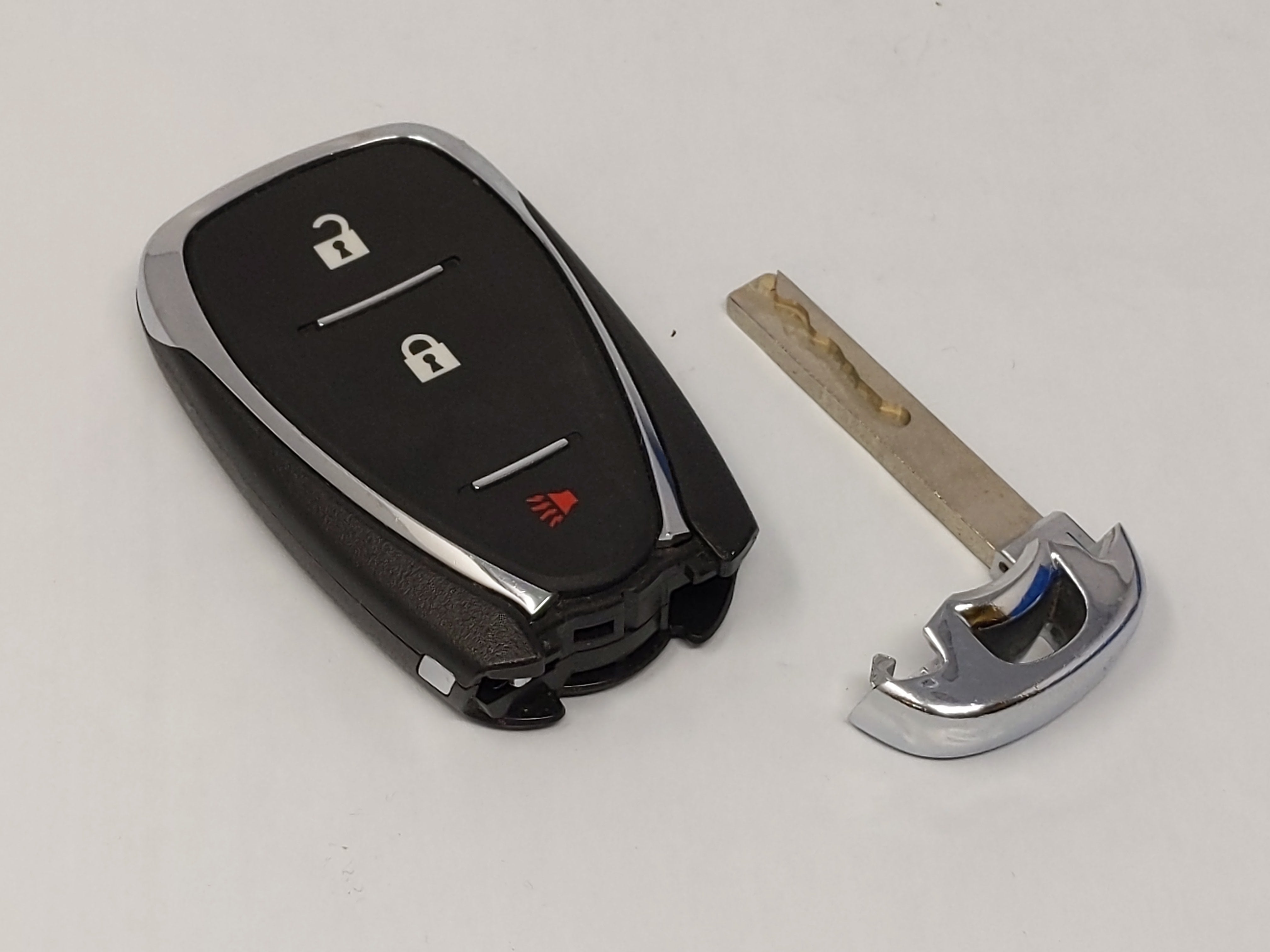 2018-2020 Chevrolet Traverse Keyless Entry Remote Hyq4ea 13529639 3 - Oemusedautoparts1.com