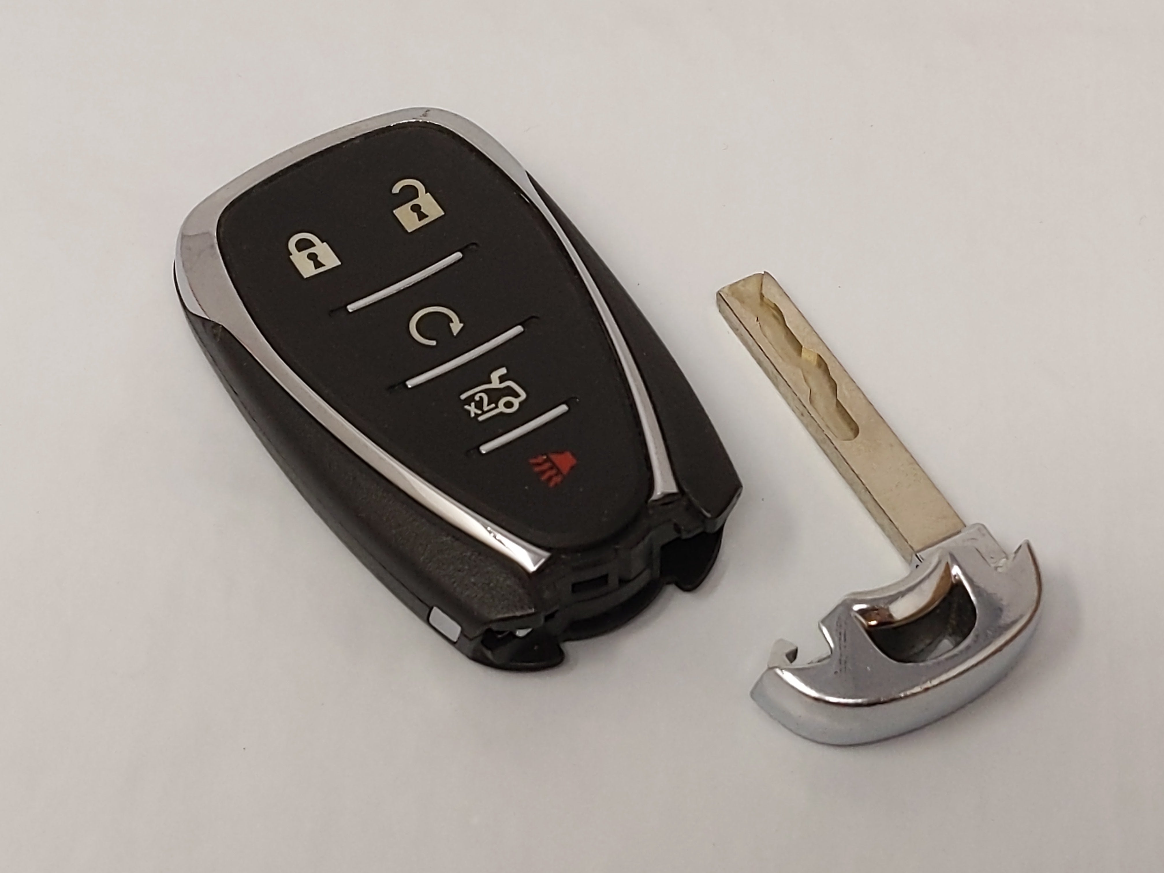 Chevrolet Keyless Entry Remote Fob Hyq4ea 5 Buttons - Oemusedautoparts1.com