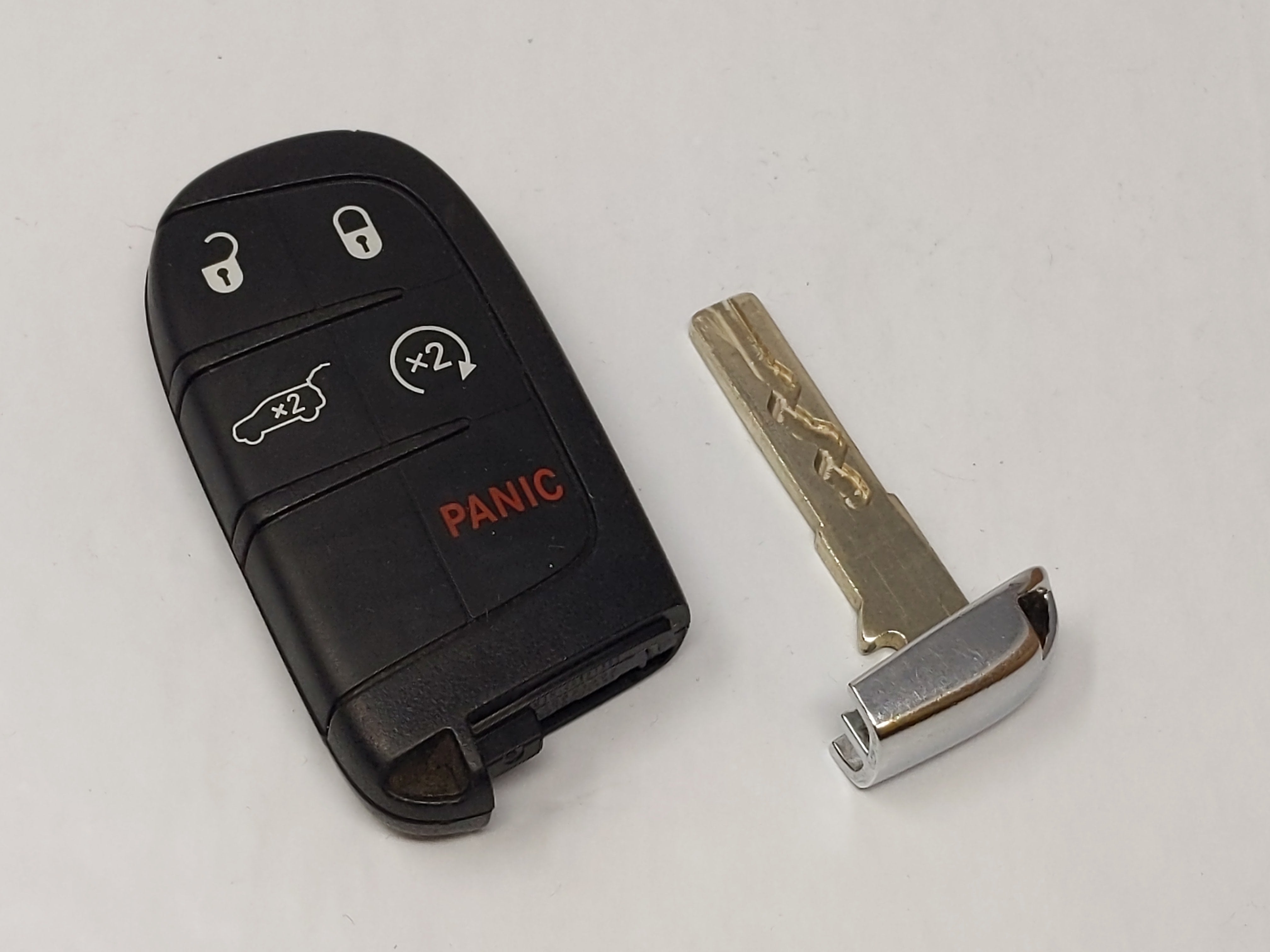2018 Jeep Renegade Keyless Entry Remote M3n-40821302 68250343ab 5 Buttons - Oemusedautoparts1.com
