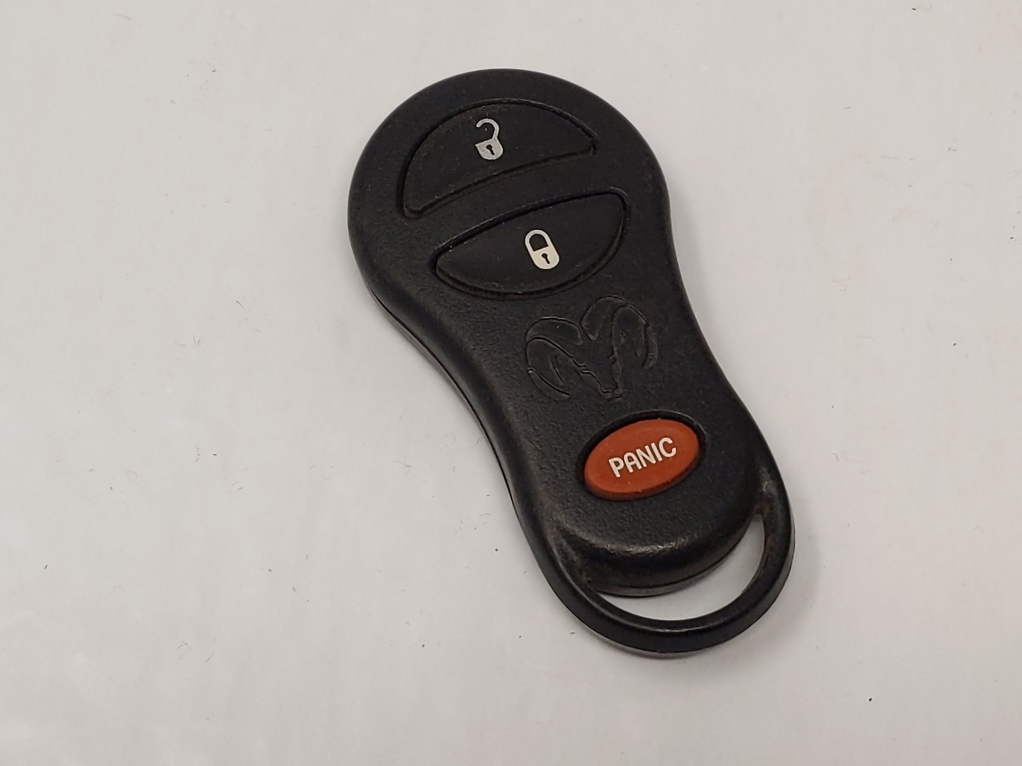 Dodge Grand Cherokee Keyless Entry Remote Fob GQ43VT9T 3 buttons - Oemusedautoparts1.com