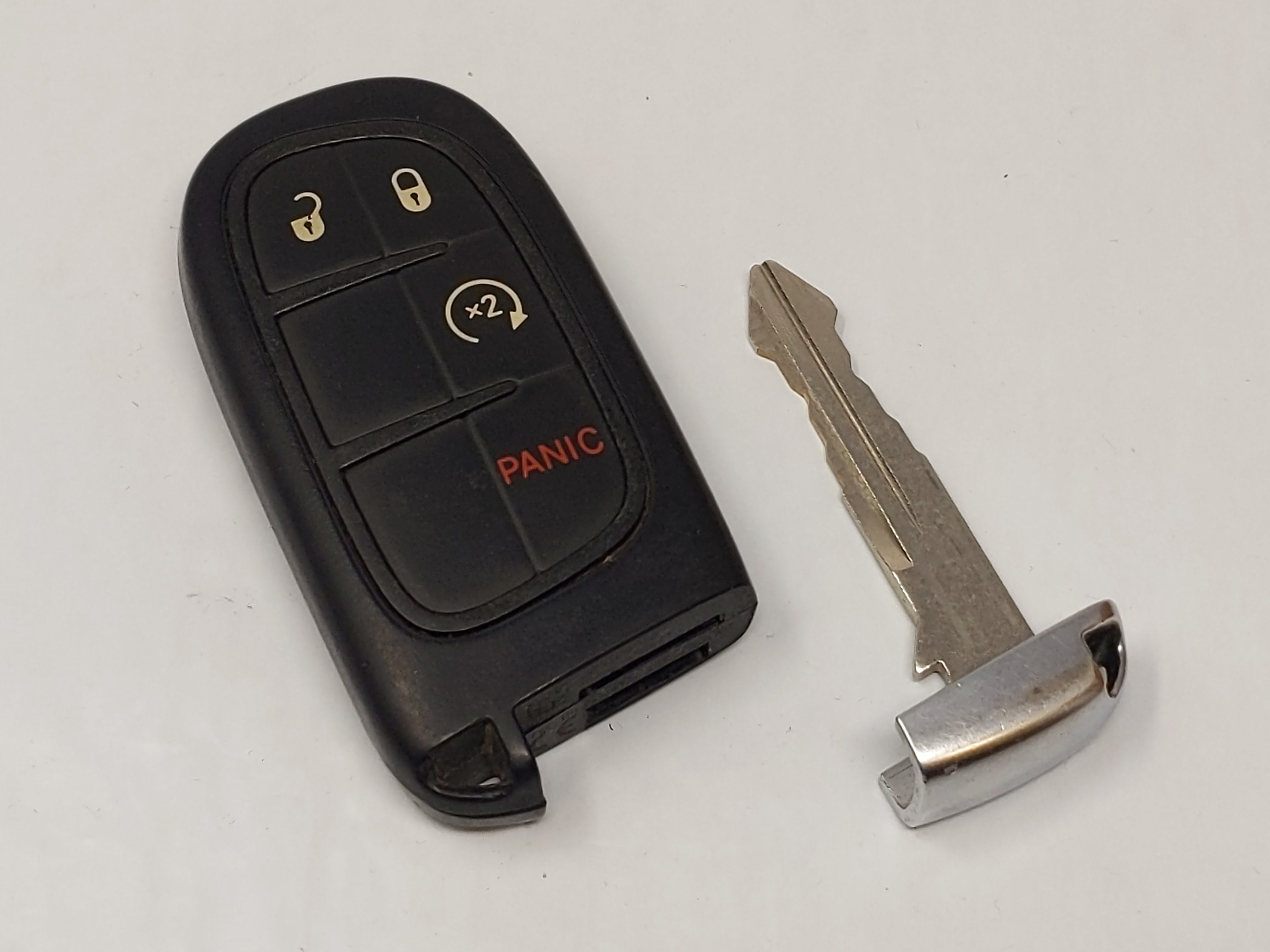 Ram 1500 Keyless Entry Remote Fob Gq4-54t   56046956af 4 Buttons - Oemusedautoparts1.com