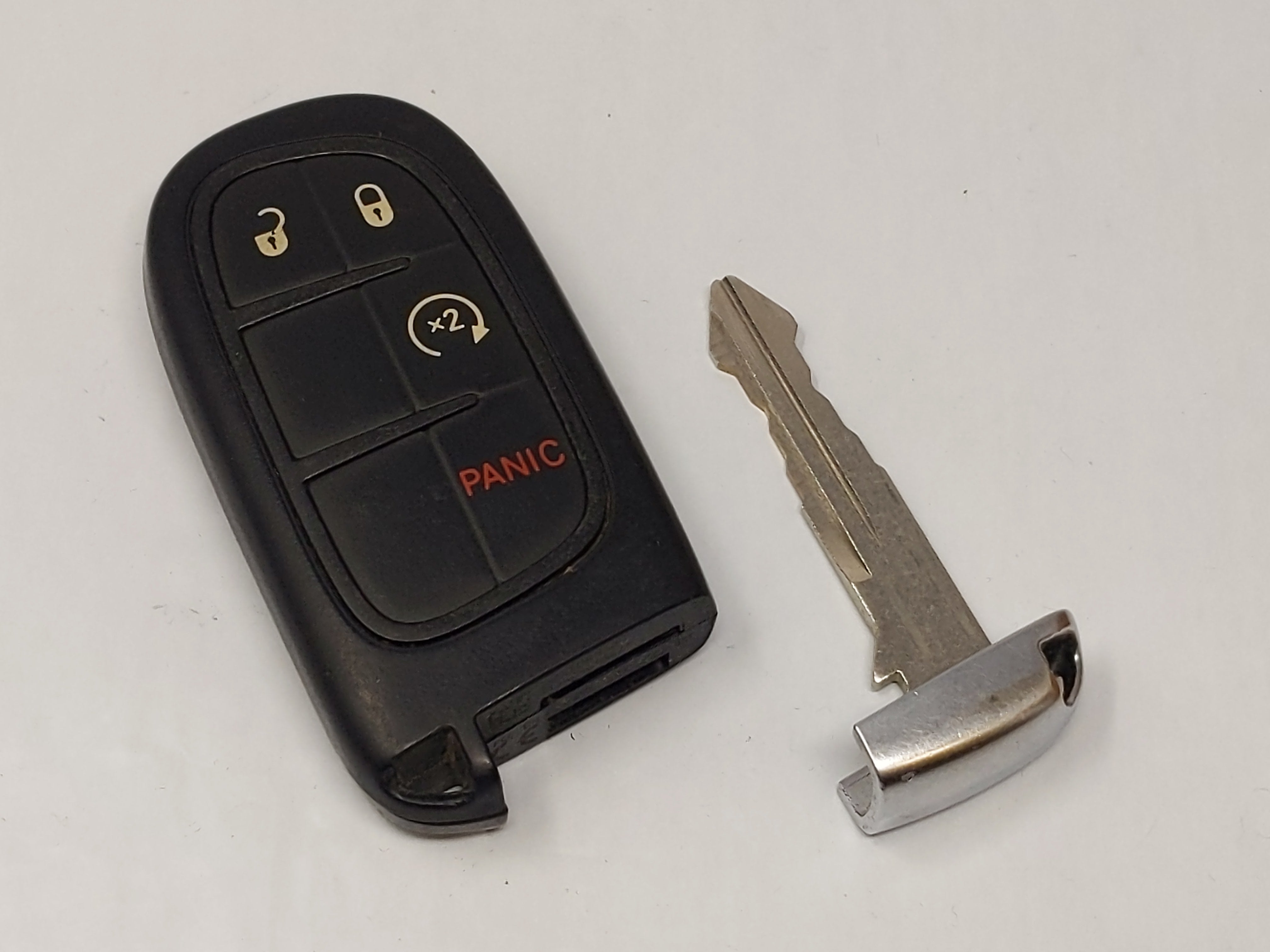 Ram 1500 Keyless Entry Remote Fob Gq4-54t   56046956af 4 Buttons - Oemusedautoparts1.com