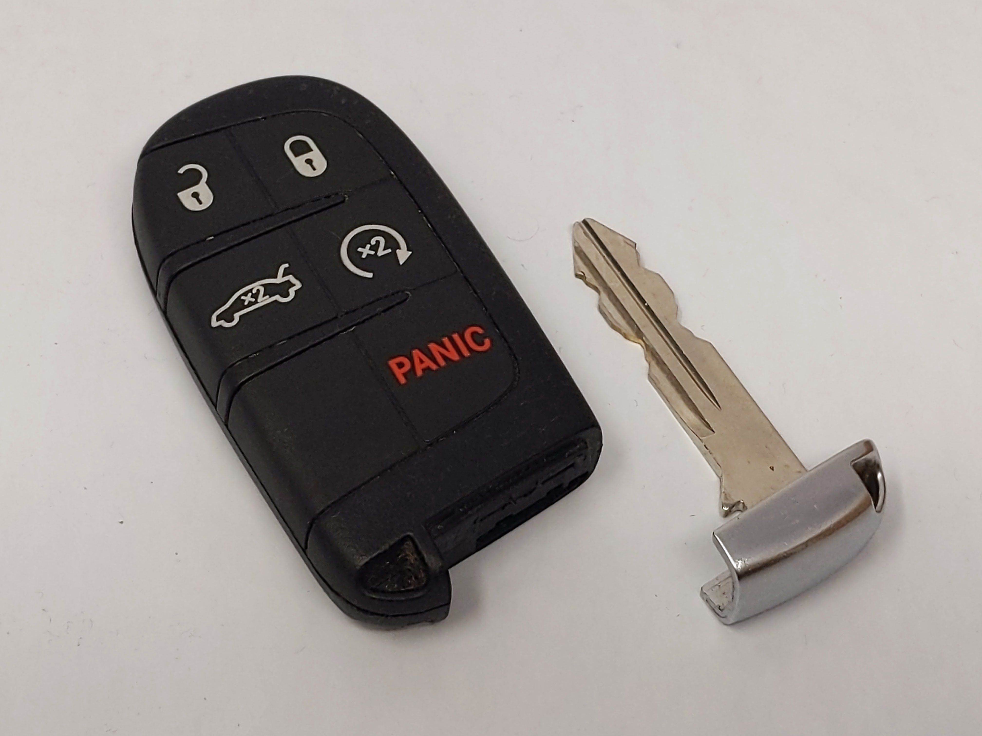 Chrysler 200 Keyless Entry Remote Fob M3n-40821302   68155687ab 5 Buttons - Oemusedautoparts1.com