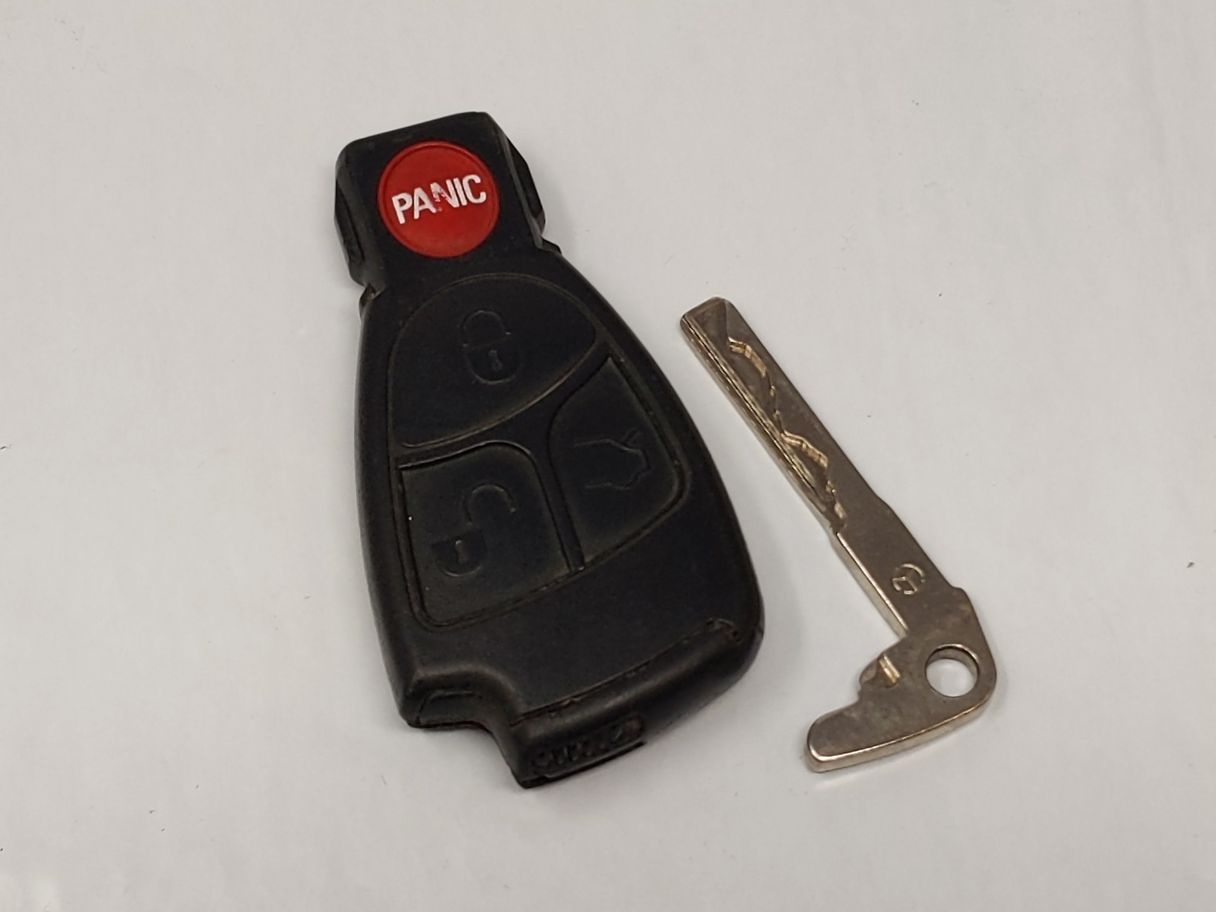 Mercedes-Benz Keyless Entry Remote Iyz3312 5wk47282 4 Buttons - Oemusedautoparts1.com