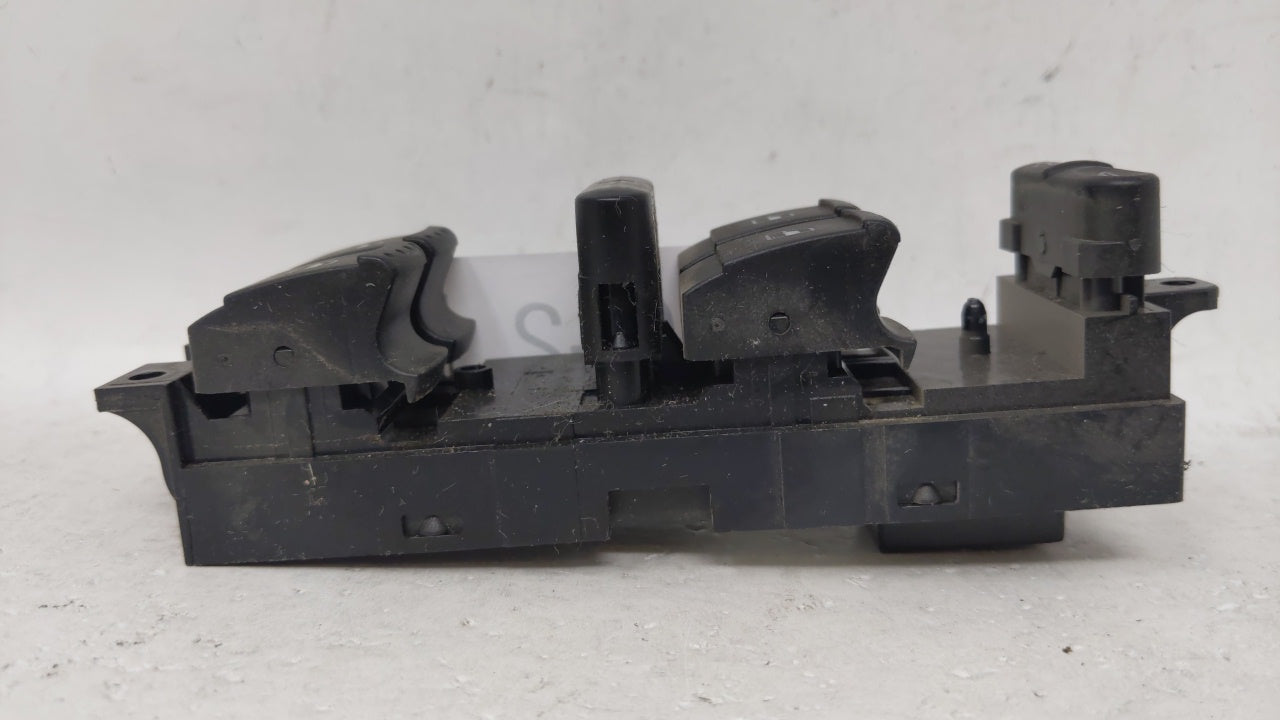 2000 Volkswagen Golf Master Power Window Switch Replacement Driver Side Left Fits OEM Used Auto Parts - Oemusedautoparts1.com