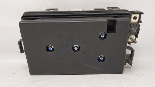 2002 Oldsmobile Bravada Fusebox Fuse Box Panel Relay Module Fits OEM Used Auto Parts