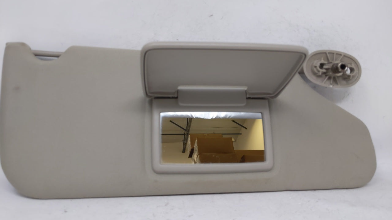2005 Jeep Cherokee Sun Visor Shade Replacement Passenger Right Mirror Fits OEM Used Auto Parts - Oemusedautoparts1.com