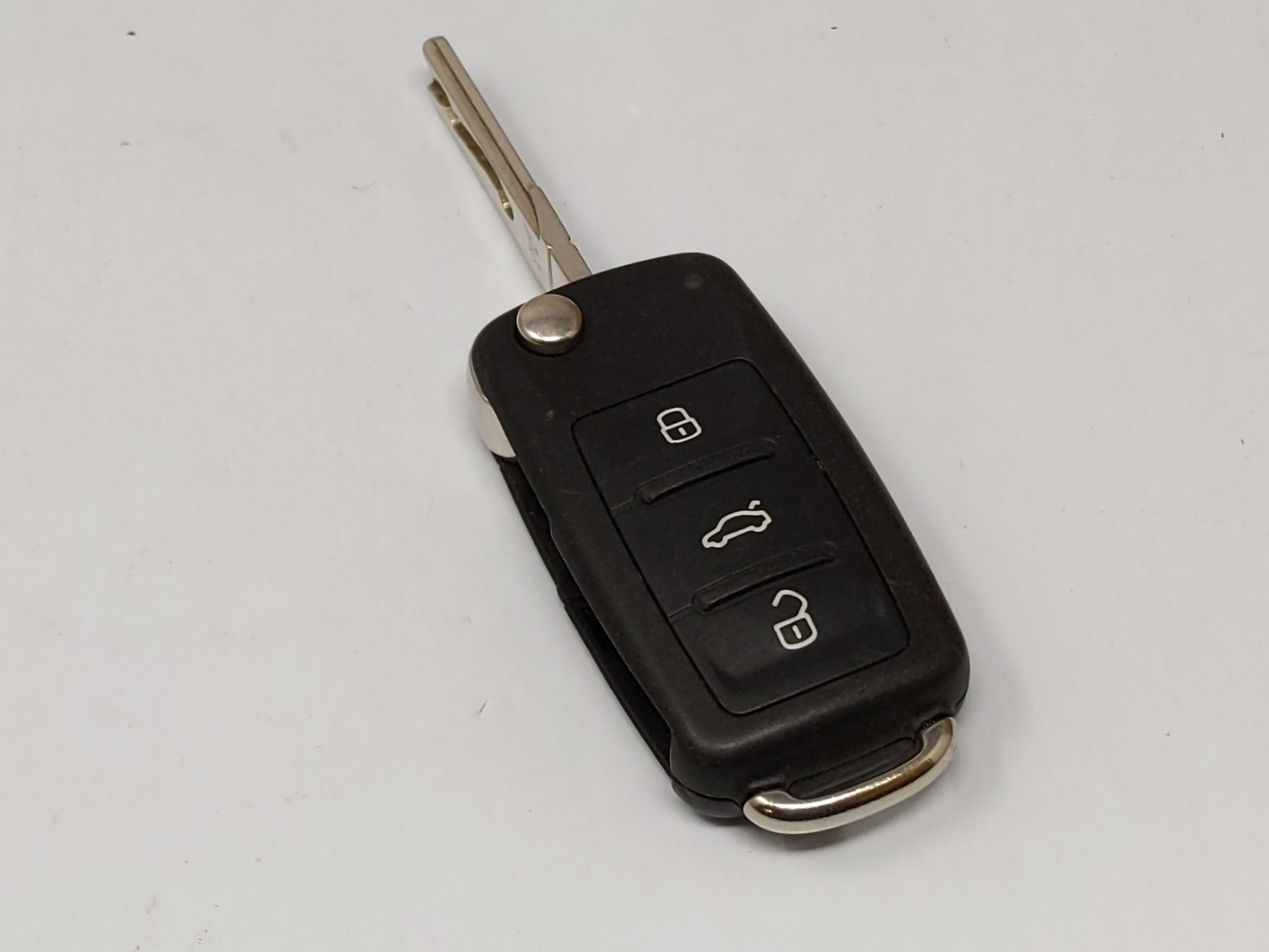 Volkswagen Beetle Keyless Entry Remote Fob Nbg010206t   5k0 837 202 Ak 4 Buttons - Oemusedautoparts1.com