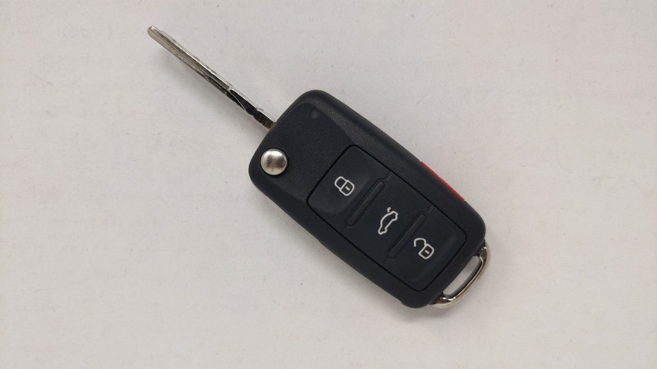 Volkswagen Keyless Entry Remote Fob Nbg010180t 5k0 837 202 Ae 4 Buttons - Oemusedautoparts1.com