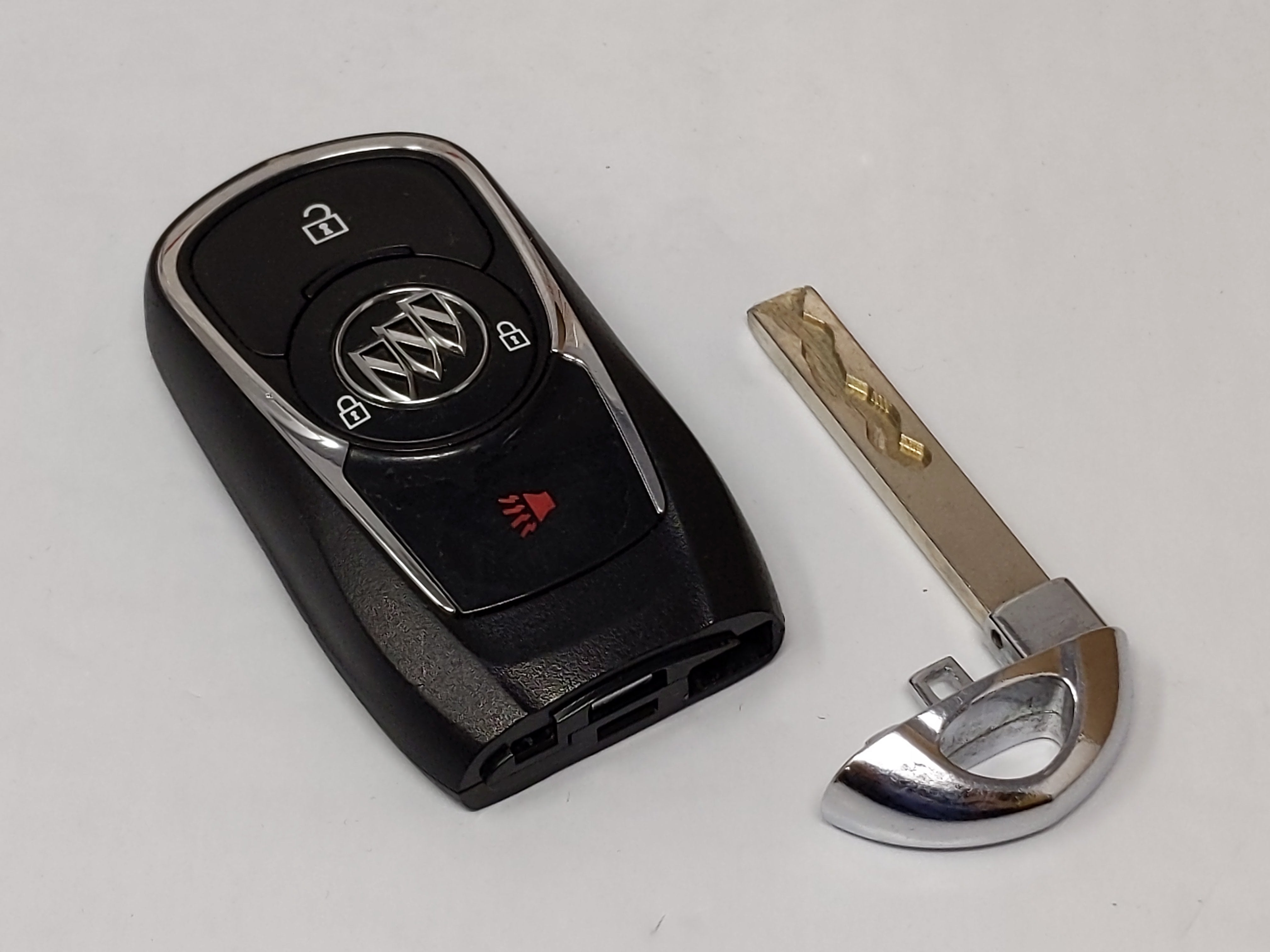 Buick Encore Keyless Entry Remote Fob HYQ4AA 13508417 | 13532390  3 buttons - Oemusedautoparts1.com