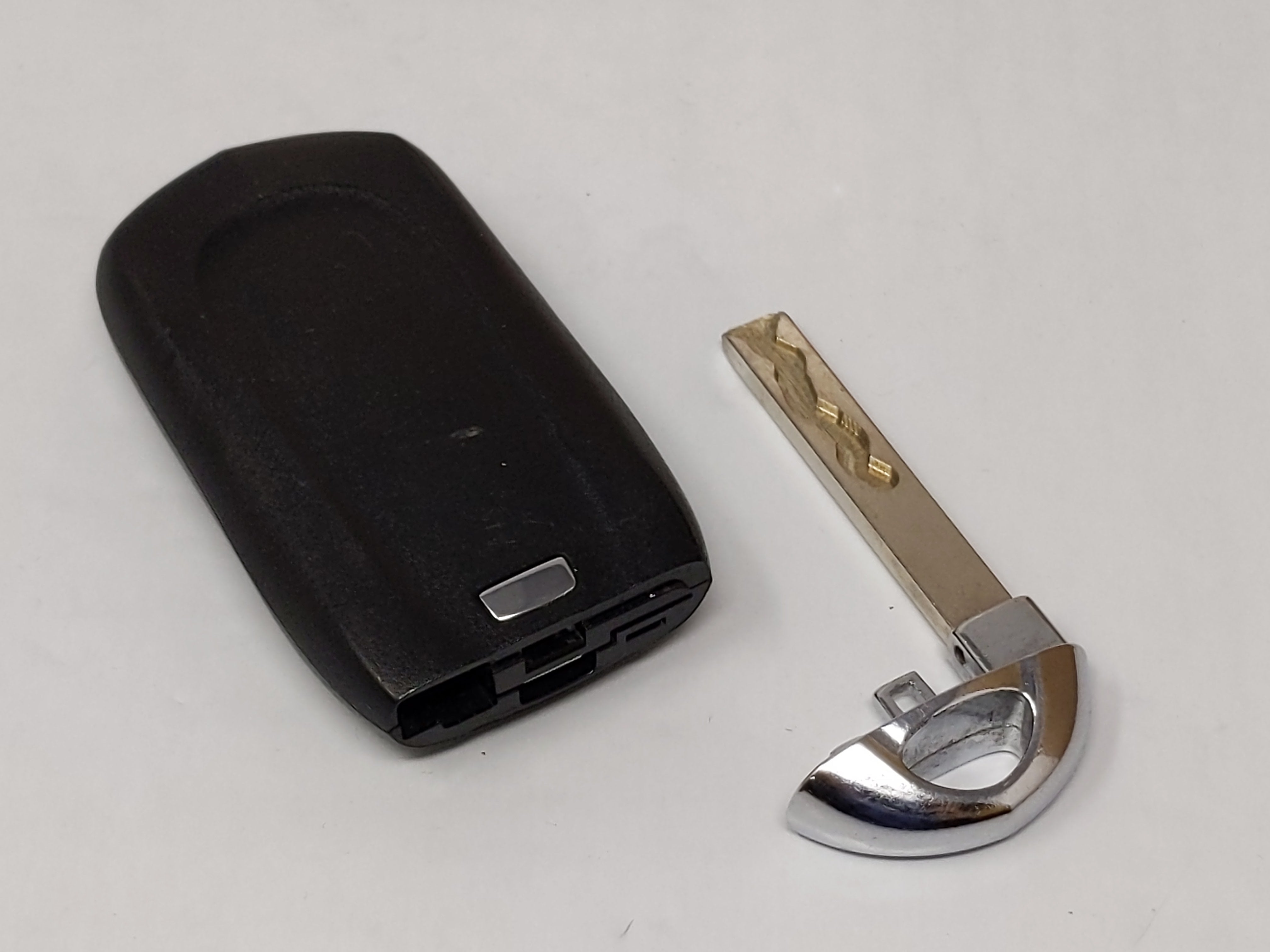 Buick Encore Keyless Entry Remote Fob HYQ4AA 13508417 | 13532390  3 buttons - Oemusedautoparts1.com