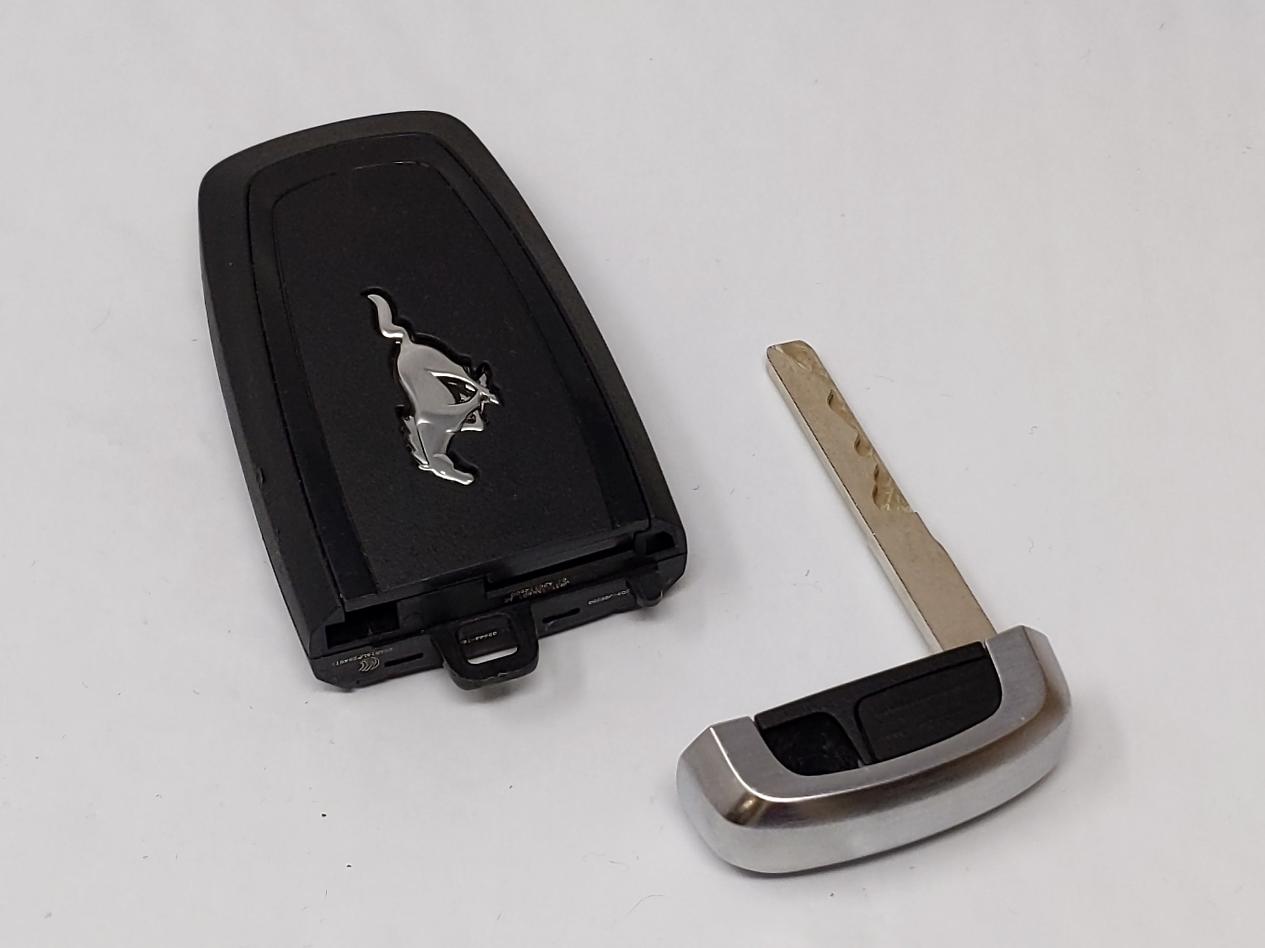 Ford Mustang Keyless Entry Remote M3n-A2c931423 Jr3t-15k601-Ac 4 Buttons - Oemusedautoparts1.com