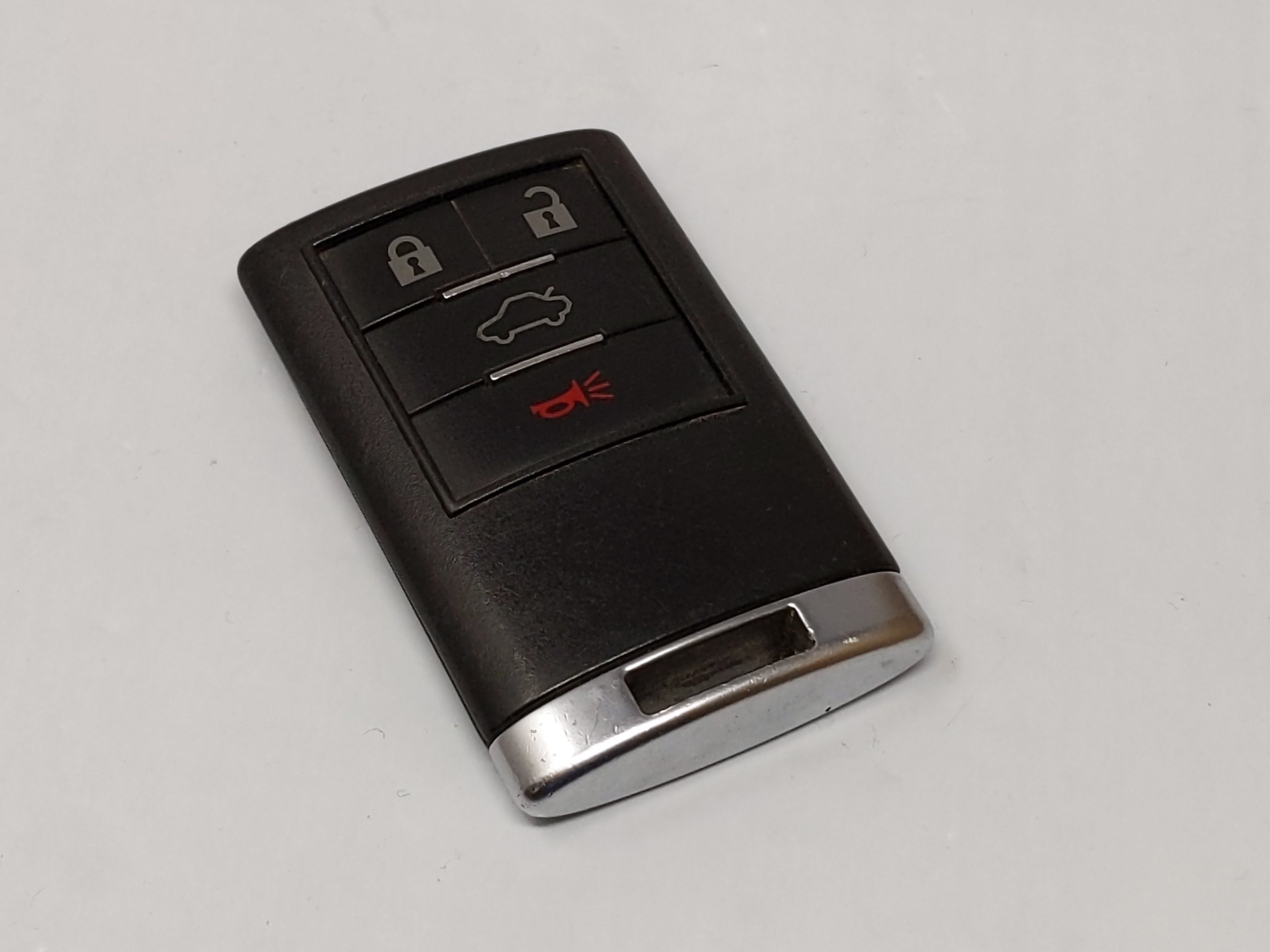 Cadillac Cts Dts Keyless Entry Remote Ouc6000066 Driver2 4 Buttons - Oemusedautoparts1.com