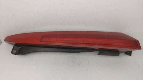 2003-2006 Volvo Xc90 Tail Light Assembly Passenger Right OEM P/N:9483772 Fits 2003 2004 2005 2006 OEM Used Auto Parts