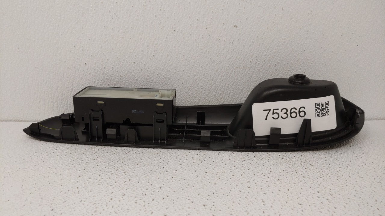 2014 Nissan Versa Passeneger Right Power Window Switch - Oemusedautoparts1.com