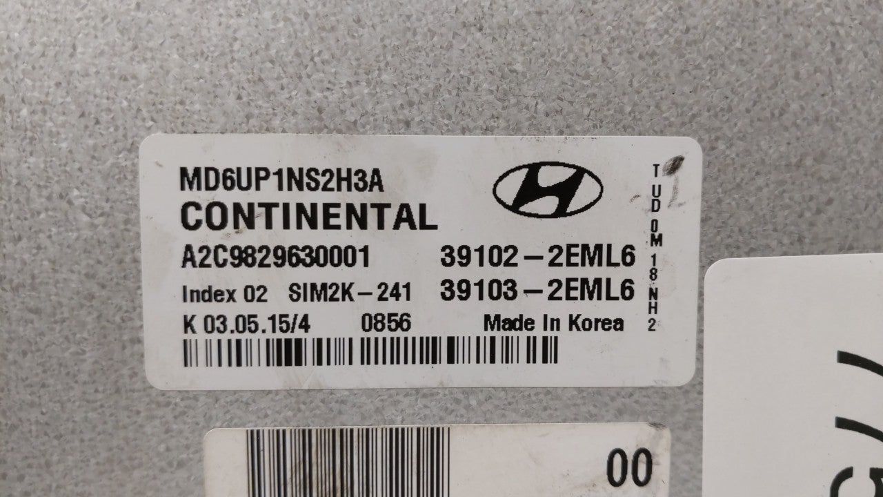 2014-2016 Hyundai Elantra PCM Engine Computer ECU ECM PCU OEM P/N:39102-2EML6 39103-2EML6 Fits 2014 2015 2016 OEM Used Auto Parts - Oemusedautoparts1.com