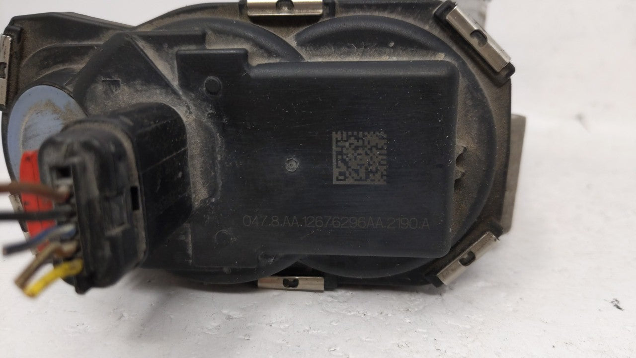 2016-2019 Chevrolet Silverado 1500 Throttle Body P/N:12689536AA Fits 2016 2017 2018 2019 OEM Used Auto Parts - Oemusedautoparts1.com