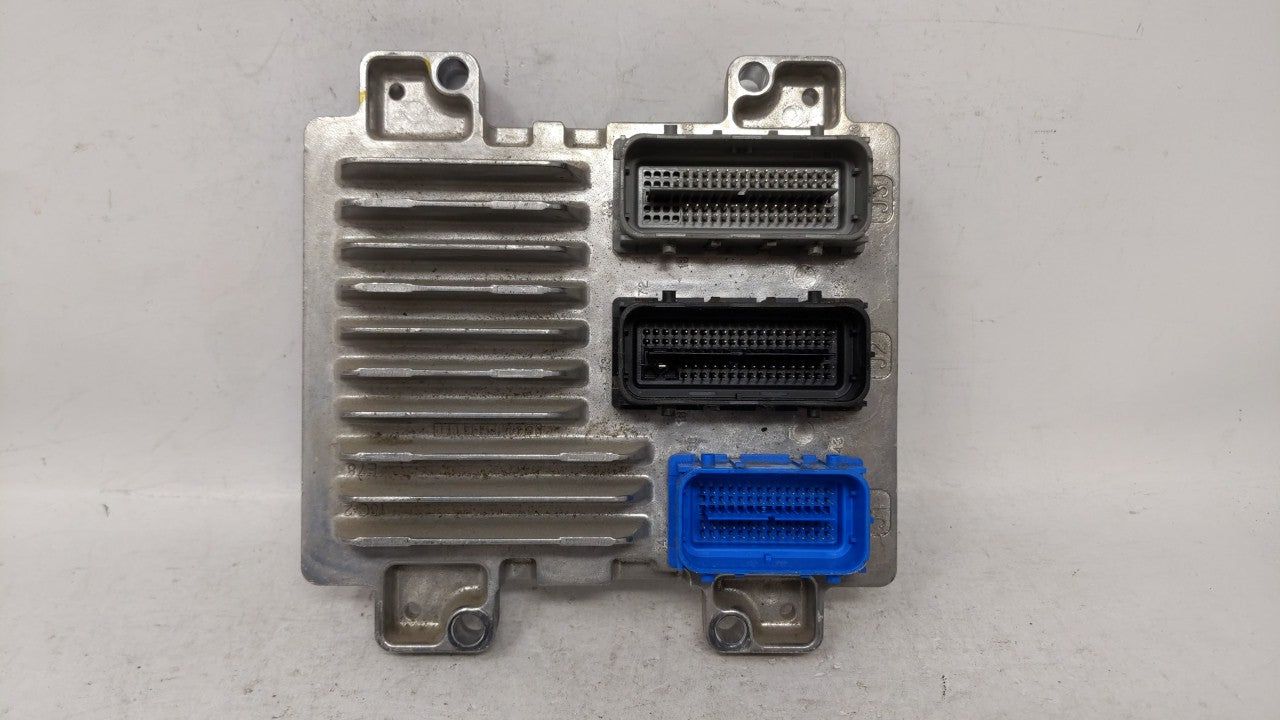 2017-2018 Chevrolet Trax PCM Engine Computer ECU ECM PCU OEM P/N:12679097 12670309 Fits 2017 2018 2019 OEM Used Auto Parts - Oemusedautoparts1.com