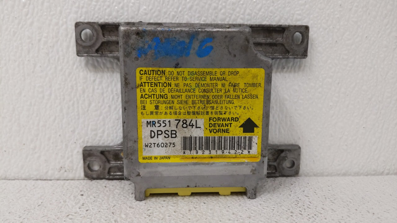 2002-2006 Mitsubishi Montero Chassis Control Module Ccm Bcm Body Control - Oemusedautoparts1.com