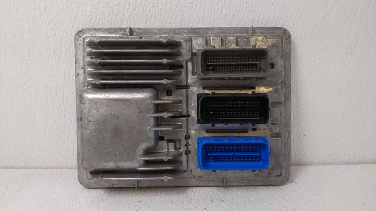 2017-2018 Chevrolet Cruze PCM Engine Computer ECU ECM PCU OEM P/N:12680876 12677677 Fits 2017 2018 2019 OEM Used Auto Parts - Oemusedautoparts1.com