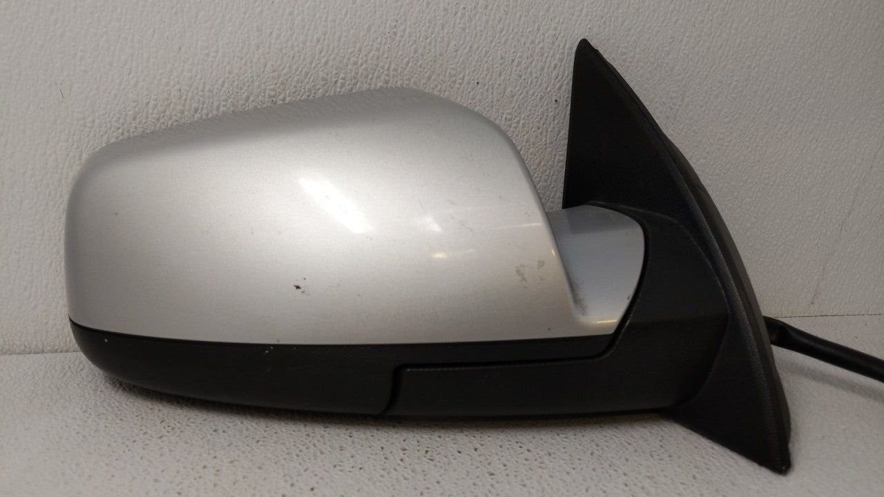 2010-2011 Chevrolet Equinox Side Mirror Replacement Passenger Right View Door Mirror P/N:20858743 Fits 2010 2011 OEM Used Auto Parts - Oemusedautoparts1.com