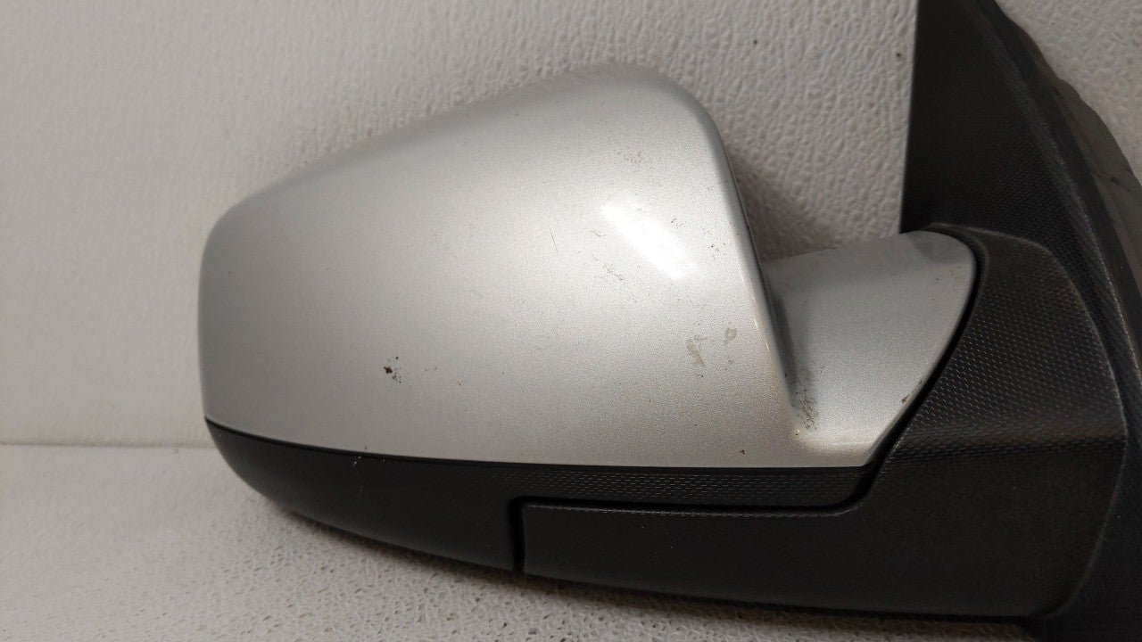 2010-2011 Chevrolet Equinox Side Mirror Replacement Passenger Right View Door Mirror P/N:20858743 Fits 2010 2011 OEM Used Auto Parts - Oemusedautoparts1.com