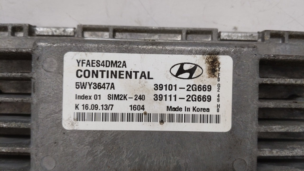 2011-2014 Hyundai Sonata PCM Engine Computer ECU ECM PCU OEM P/N:39101-2G668 39111-2G668 Fits 2011 2012 2013 2014 OEM Used Auto Parts - Oemusedautoparts1.com