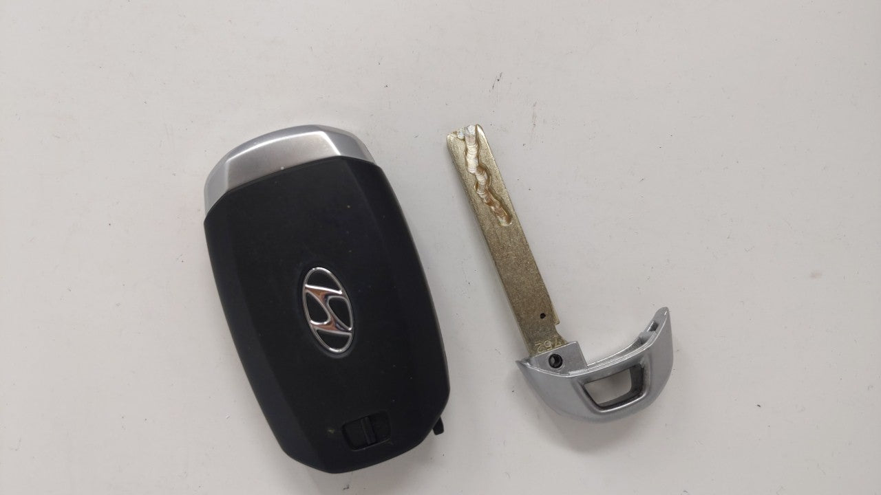 Hyundai Santa Fe Keyless Entry Remote Fob Tq8-Fob-4f19 95440-J9001 4 - Oemusedautoparts1.com