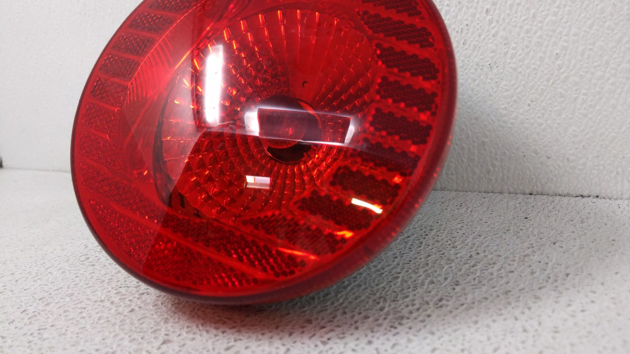 2005-2010 Chevrolet Cobalt Tail Light Assembly Driver Left OEM P/N:15797855 16532531 Fits 2005 2006 2007 2008 2009 2010 OEM Used Auto Parts - Oemusedautoparts1.com