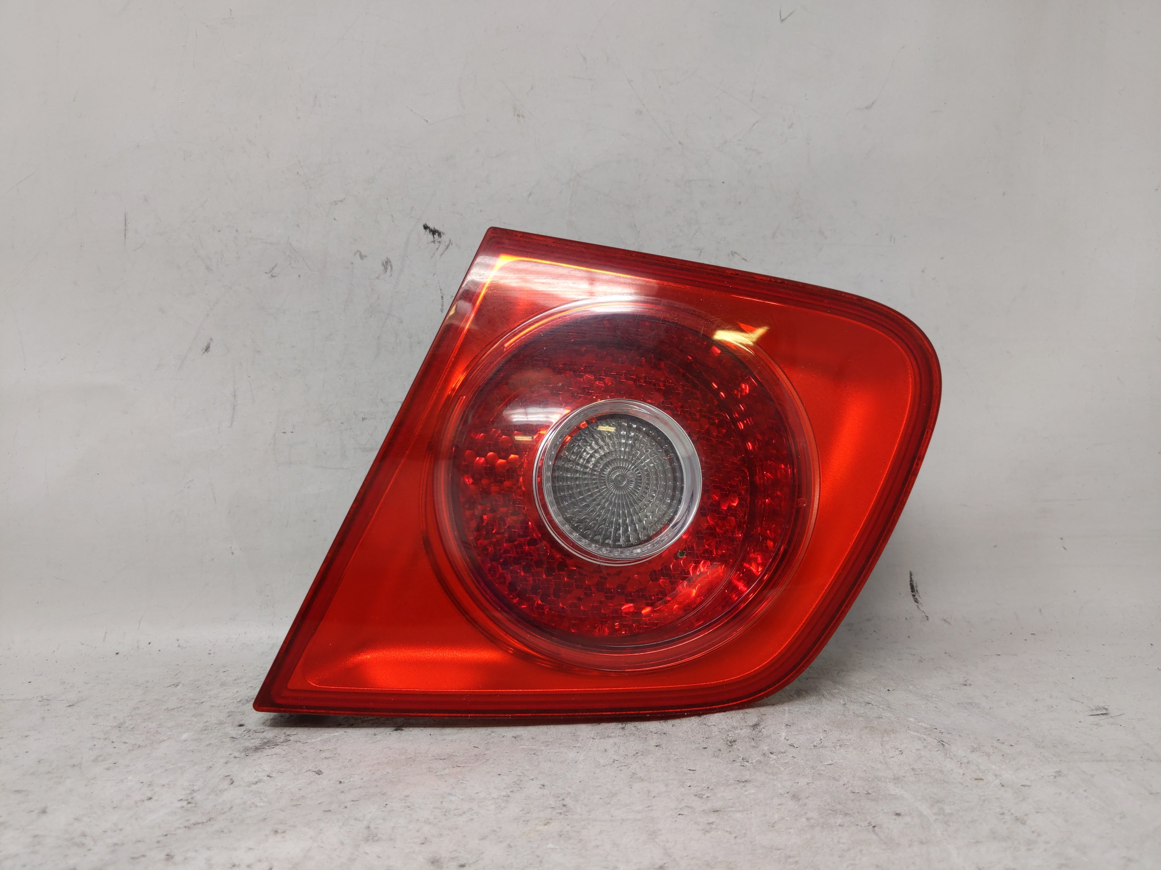 2005-2007 Volkswagen Jetta Passenger Right Side Tail Light Taillight Oem 85829 - Oemusedautoparts1.com