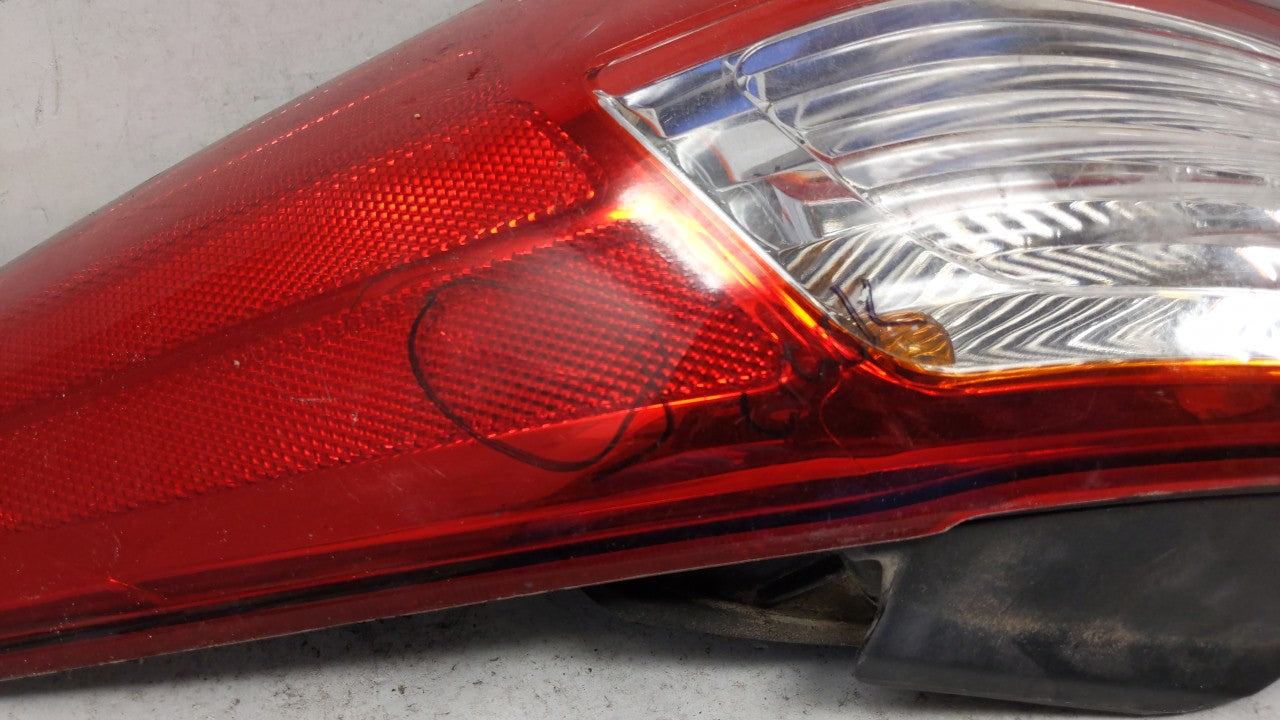 2010 Jeep Compass Tail Light Assembly Passenger Right OEM P/N:92402-A Fits 2007 2008 2009 OEM Used Auto Parts - Oemusedautoparts1.com