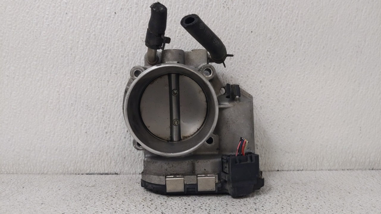 2011-2014 Hyundai Sonata Throttle Body P/N:35100-2G700 Fits 2011 2012 2013 2014 2015 2016 OEM Used Auto Parts - Oemusedautoparts1.com