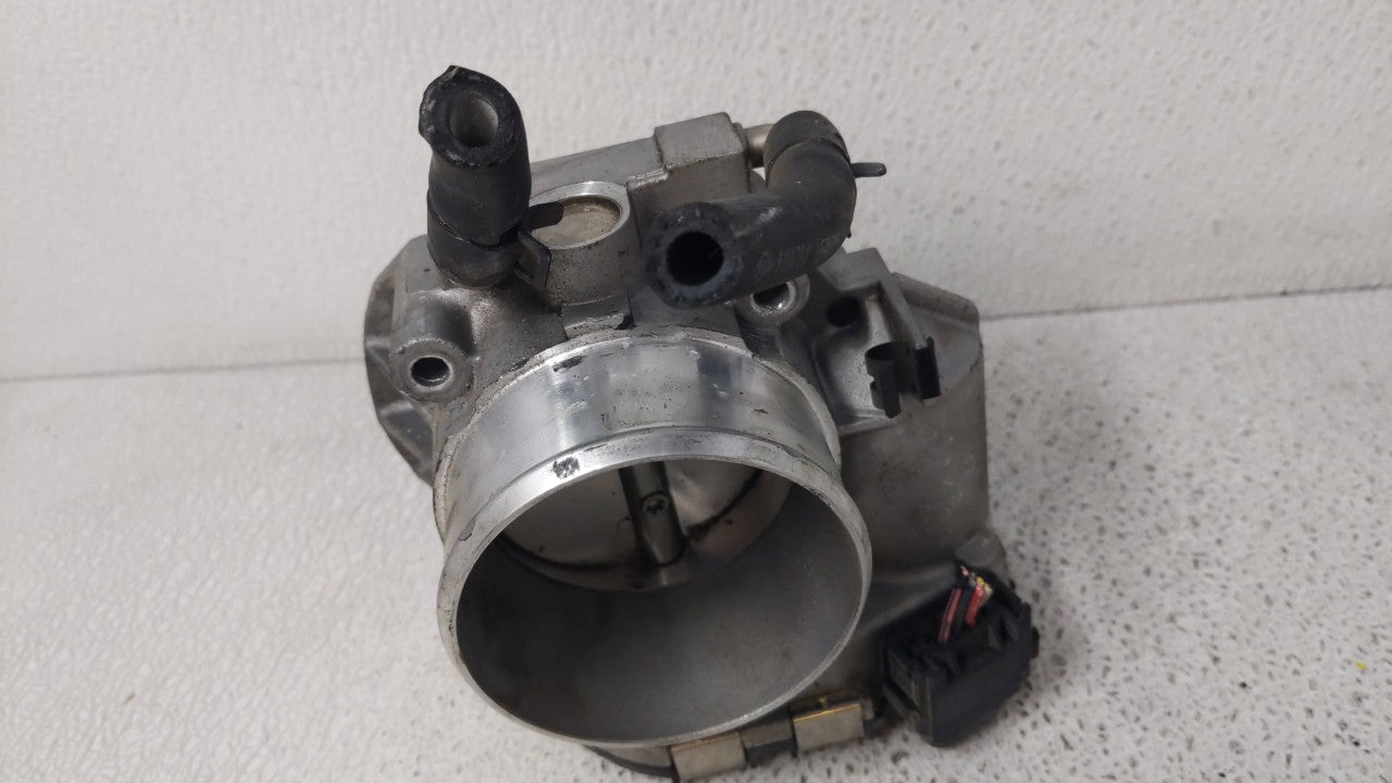 2011-2014 Hyundai Sonata Throttle Body P/N:35100-2G700 Fits 2011 2012 2013 2014 2015 2016 OEM Used Auto Parts - Oemusedautoparts1.com