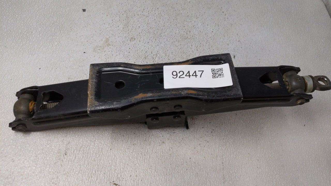 2002 Ford Explorer Spare Scissor Car Jack - Oemusedautoparts1.com