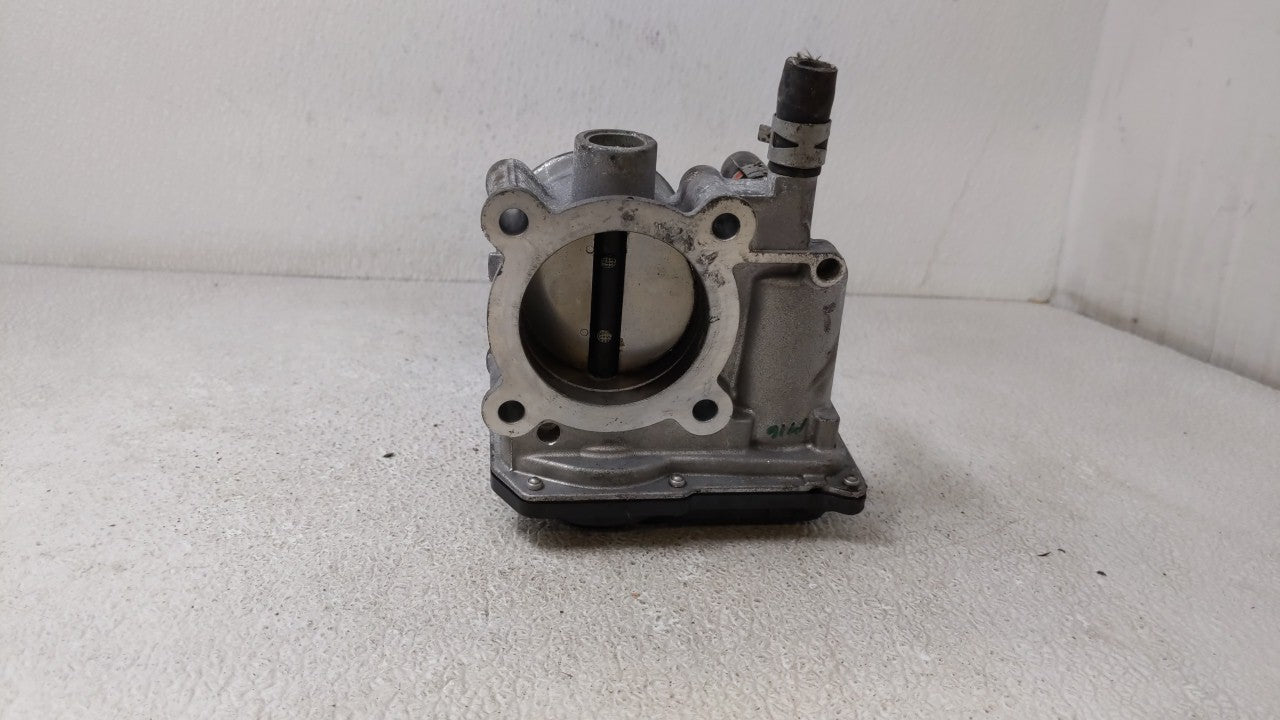 2011-2018 Toyota Corolla Throttle Body P/N:22030-0T080 Fits 2011 2012 2013 2014 2015 2016 2017 2018 OEM Used Auto Parts - Oemusedautoparts1.com