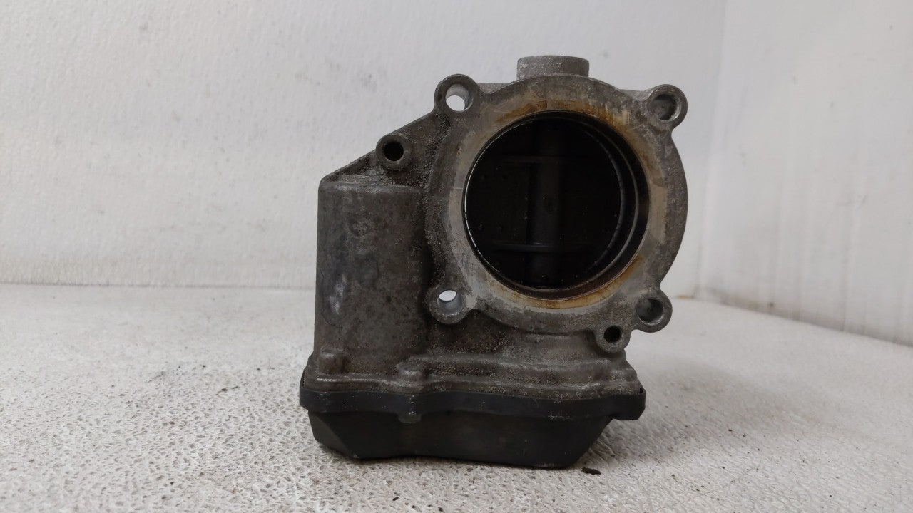 2006-2017 Audi A3 Throttle Body P/N:06F 133 062 Q 06E 133 062 J Fits OEM Used Auto Parts - Oemusedautoparts1.com