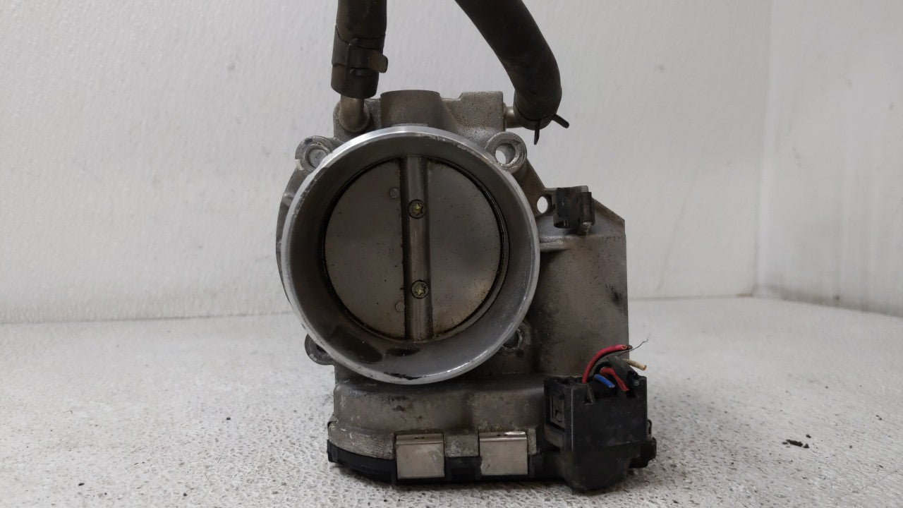 2011-2014 Hyundai Sonata Throttle Body P/N:35100-2G700 Fits 2011 2012 2013 2014 2015 2016 OEM Used Auto Parts - Oemusedautoparts1.com