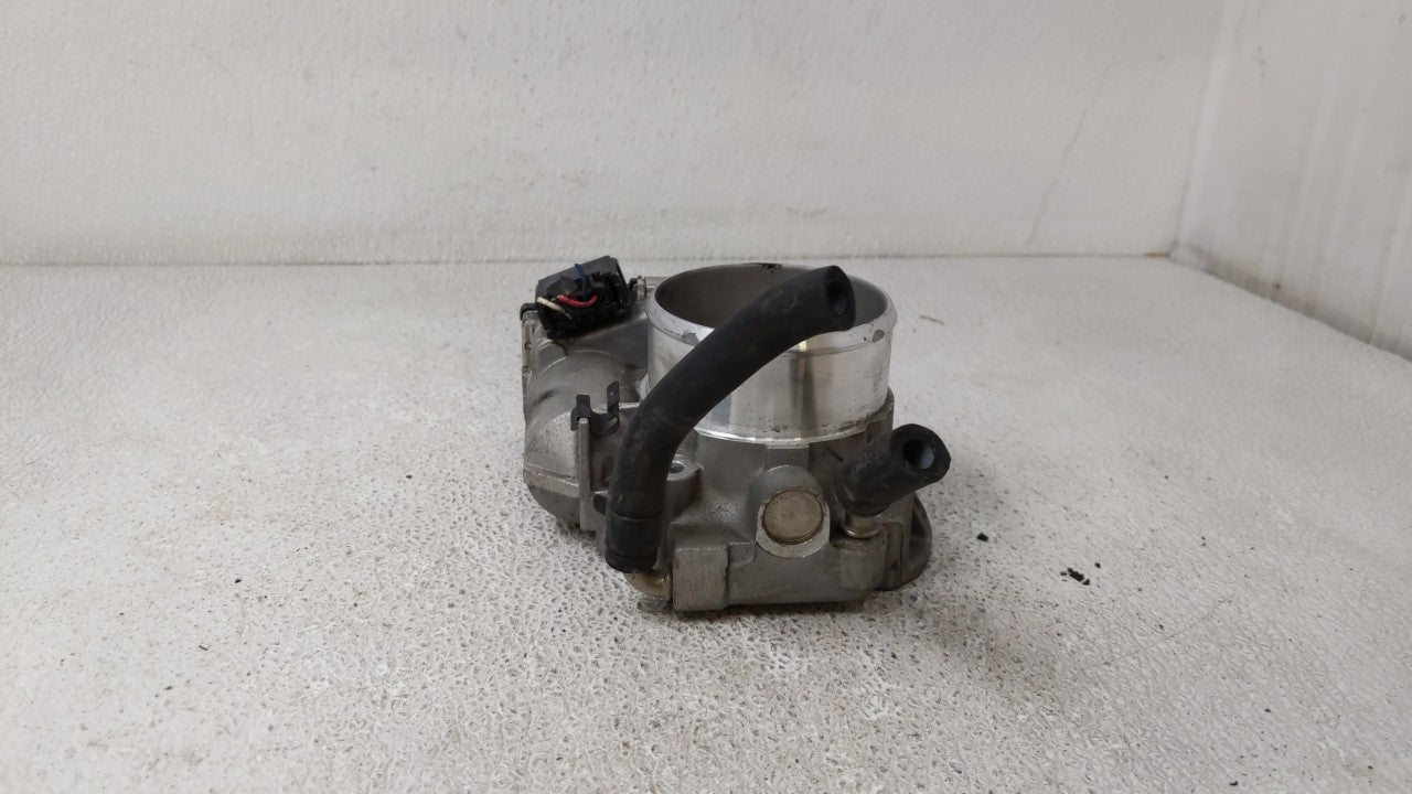 2011-2014 Hyundai Sonata Throttle Body P/N:35100-2G700 Fits 2011 2012 2013 2014 2015 2016 OEM Used Auto Parts - Oemusedautoparts1.com