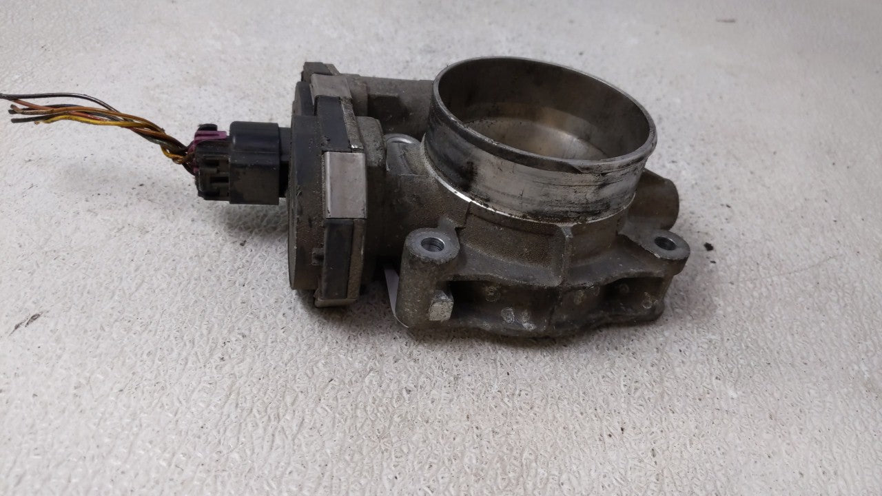 2010-2011 Buick Lacrosse Throttle Body P/N:2800AA995AA 1647AA3301A Fits 2007 2008 2009 2010 2011 OEM Used Auto Parts - Oemusedautoparts1.com