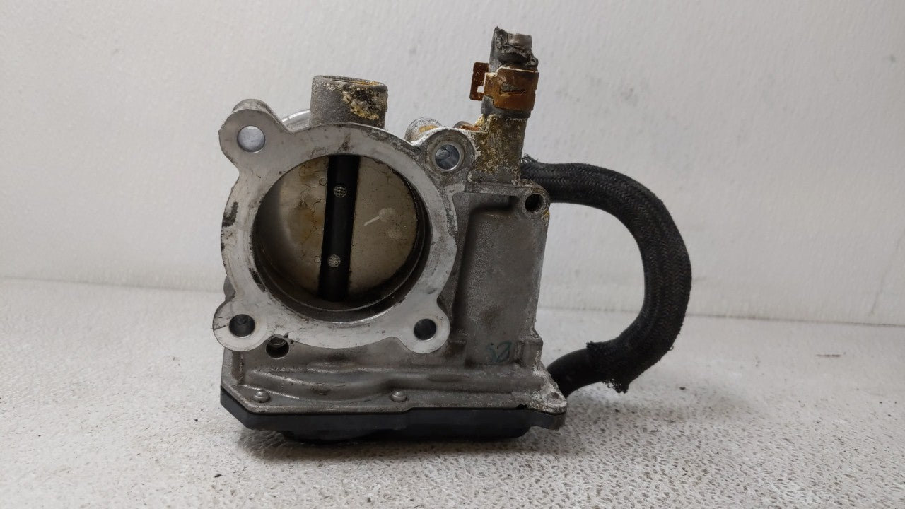 2011-2018 Toyota Corolla Throttle Body P/N:22030-0T080 17881-0T080 Fits 2011 2012 2013 2014 2015 2016 2017 2018 OEM Used Auto Parts - Oemusedautoparts1.com