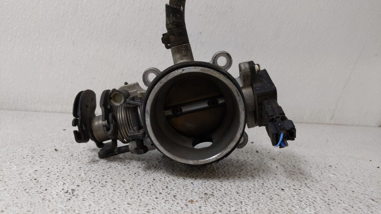 2003-2006 Hyundai Elantra Throttle Body P/N:78125BT082934 Fits 2003 2004 2005 2006 2007 2008 2009 2010 OEM Used Auto Parts - Oemusedautoparts1.com