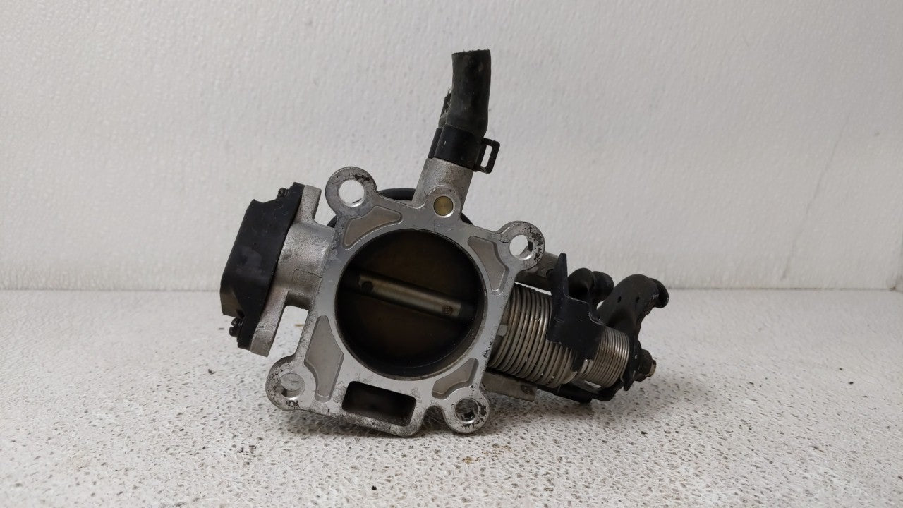 2003-2006 Hyundai Elantra Throttle Body P/N:78125BT082934 Fits 2003 2004 2005 2006 2007 2008 2009 2010 OEM Used Auto Parts - Oemusedautoparts1.com