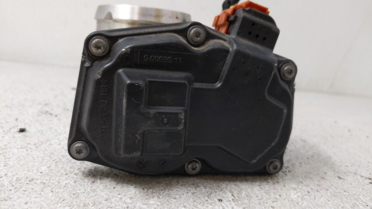 2017-2019 Ford Escape Throttle Body P/N:DS7G-9F991-BB DS7G-9F991-CA Fits 2014 2015 2016 2017 2018 2019 OEM Used Auto Parts - Oemusedautoparts1.com