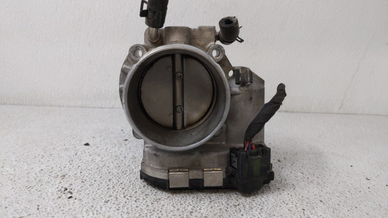 2011-2014 Hyundai Sonata Throttle Body P/N:35100-2G700 Fits 2011 2012 2013 2014 2015 2016 OEM Used Auto Parts - Oemusedautoparts1.com