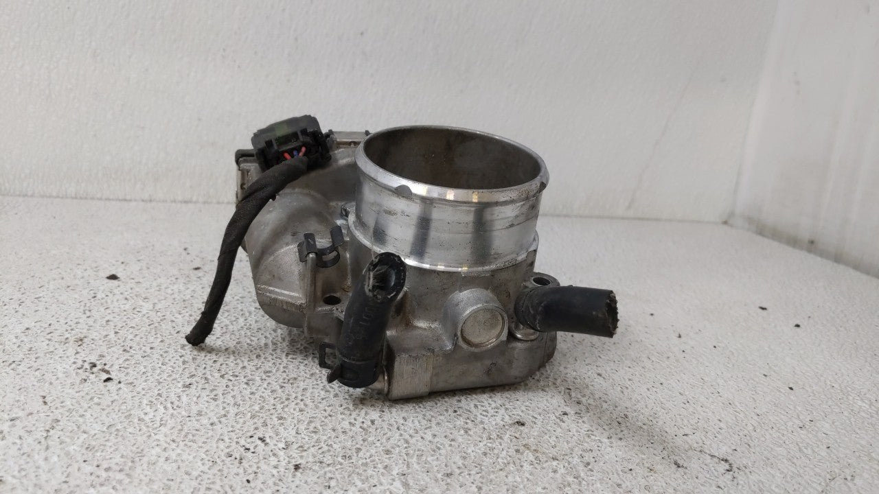 2011-2014 Hyundai Sonata Throttle Body P/N:35100-2G700 Fits 2011 2012 2013 2014 2015 2016 OEM Used Auto Parts - Oemusedautoparts1.com