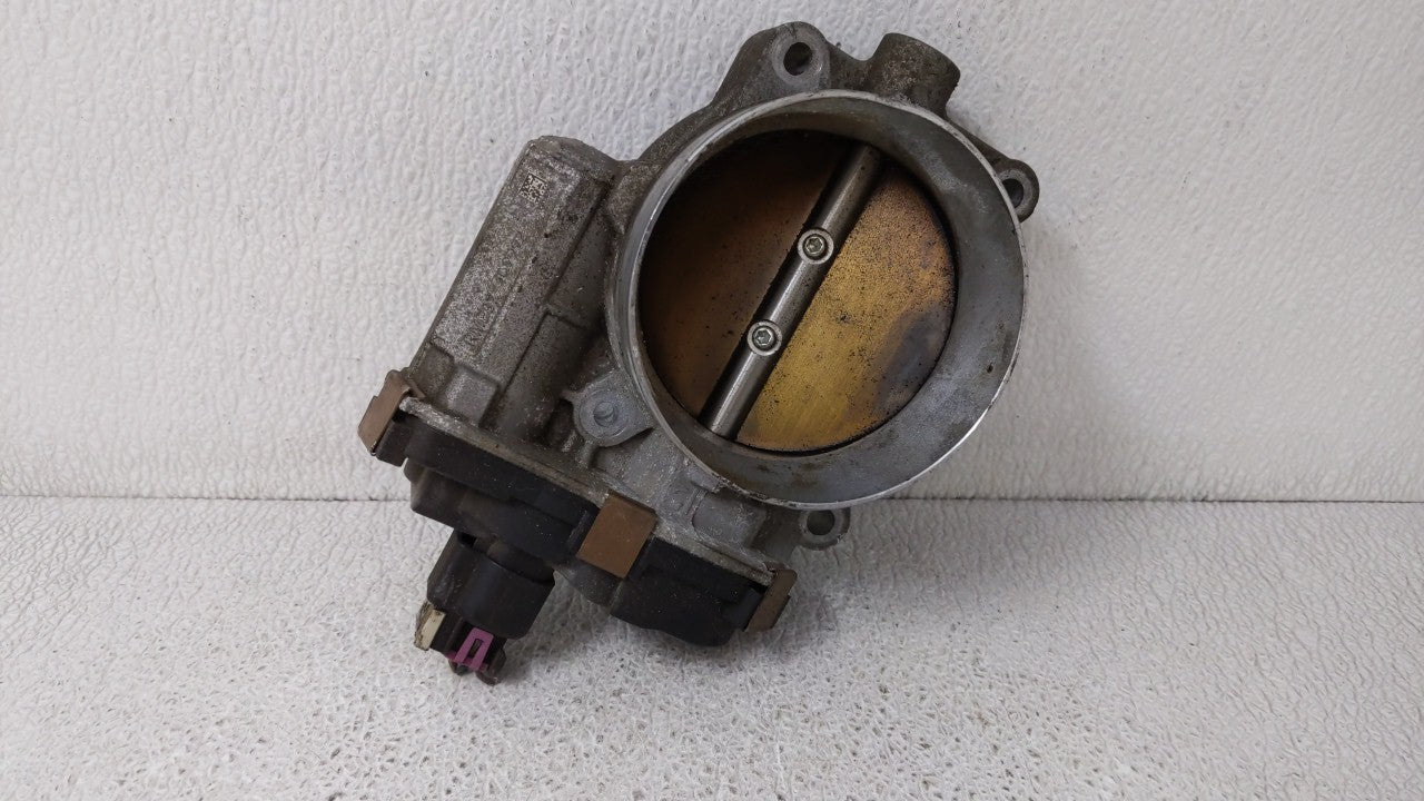 2009-2014 Chevrolet Suburban 1500 Throttle Body P/N:RME87 Fits 2009 2010 2011 2012 2013 2014 2015 OEM Used Auto Parts - Oemusedautoparts1.com